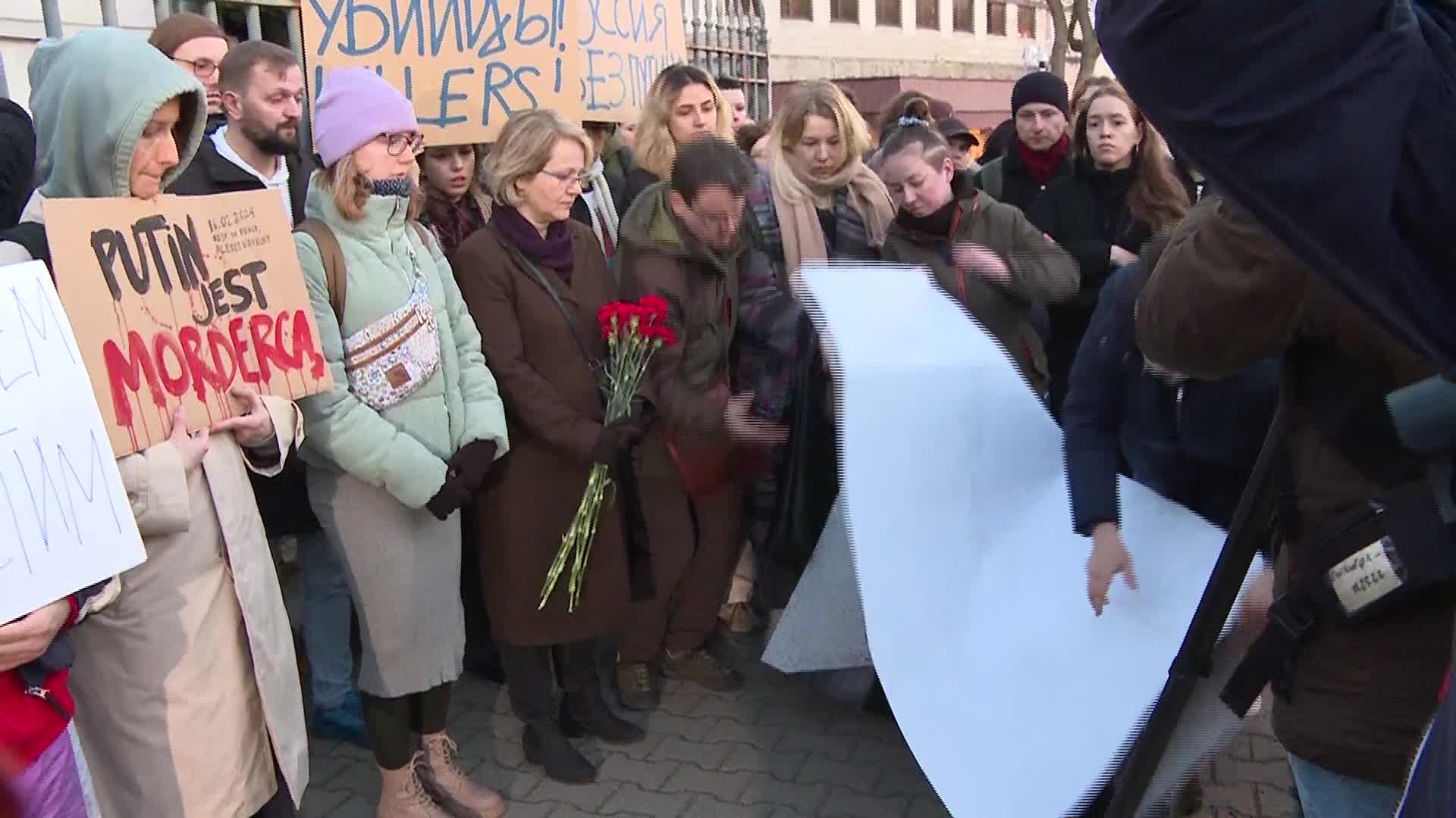 Russian Expats Rally In Warsaw After Navalny's Death