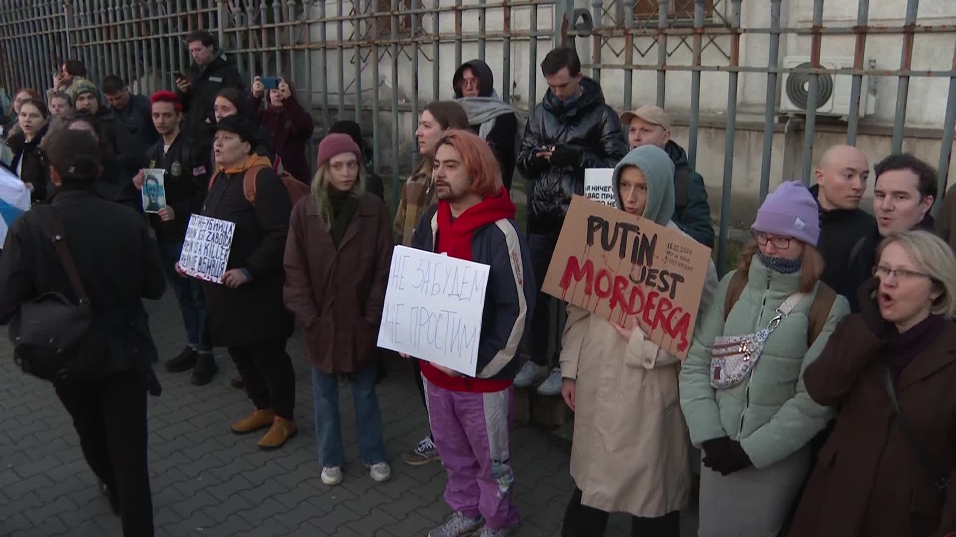 Russian Expats Rally In Warsaw After Navalny's Death