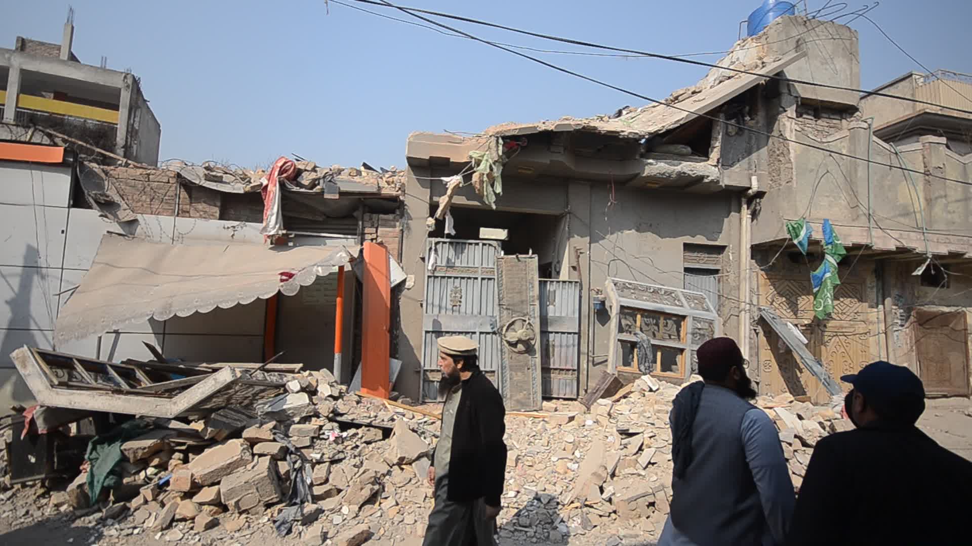 Four injured in cylinder blast in Peshawar
