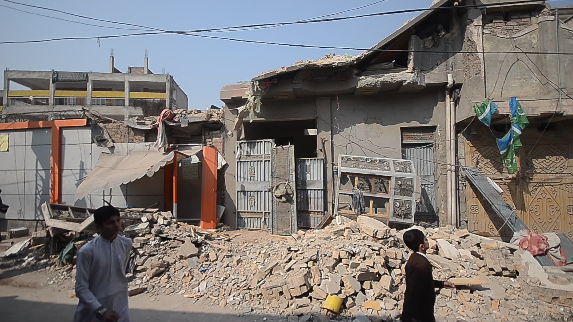 Four injured in cylinder blast in Peshawar
