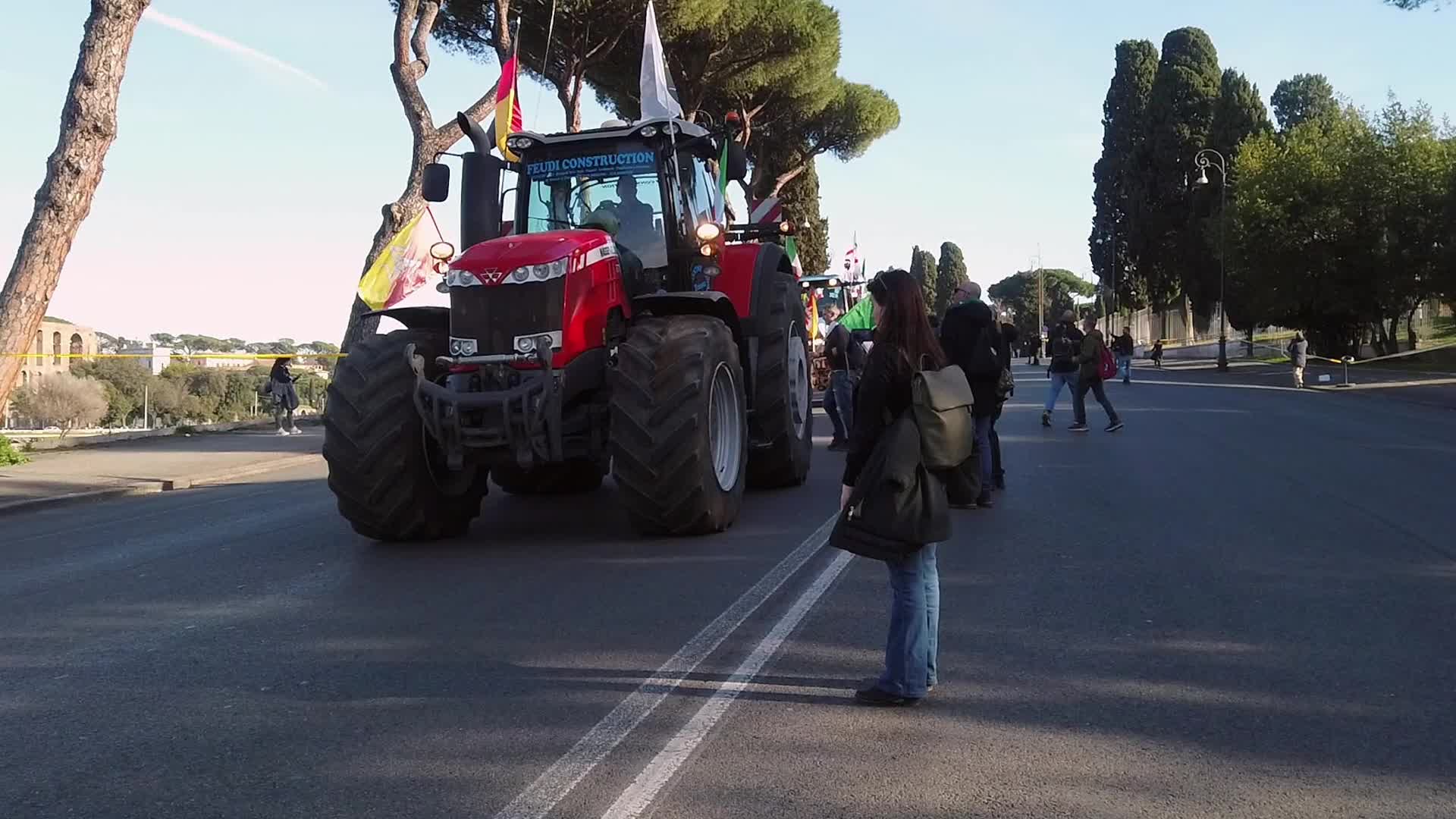 Hundreds of Italian farmers protest outside Circus Maximus in Rome