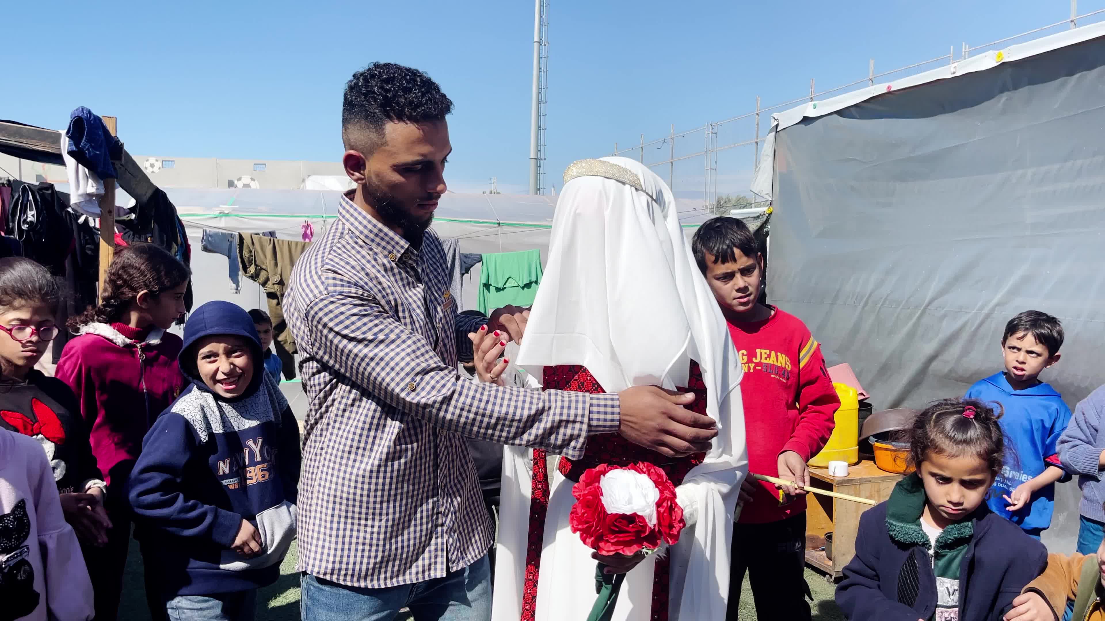 Palestinian Couple's Wedding Amid Hamas-Israel Conflict