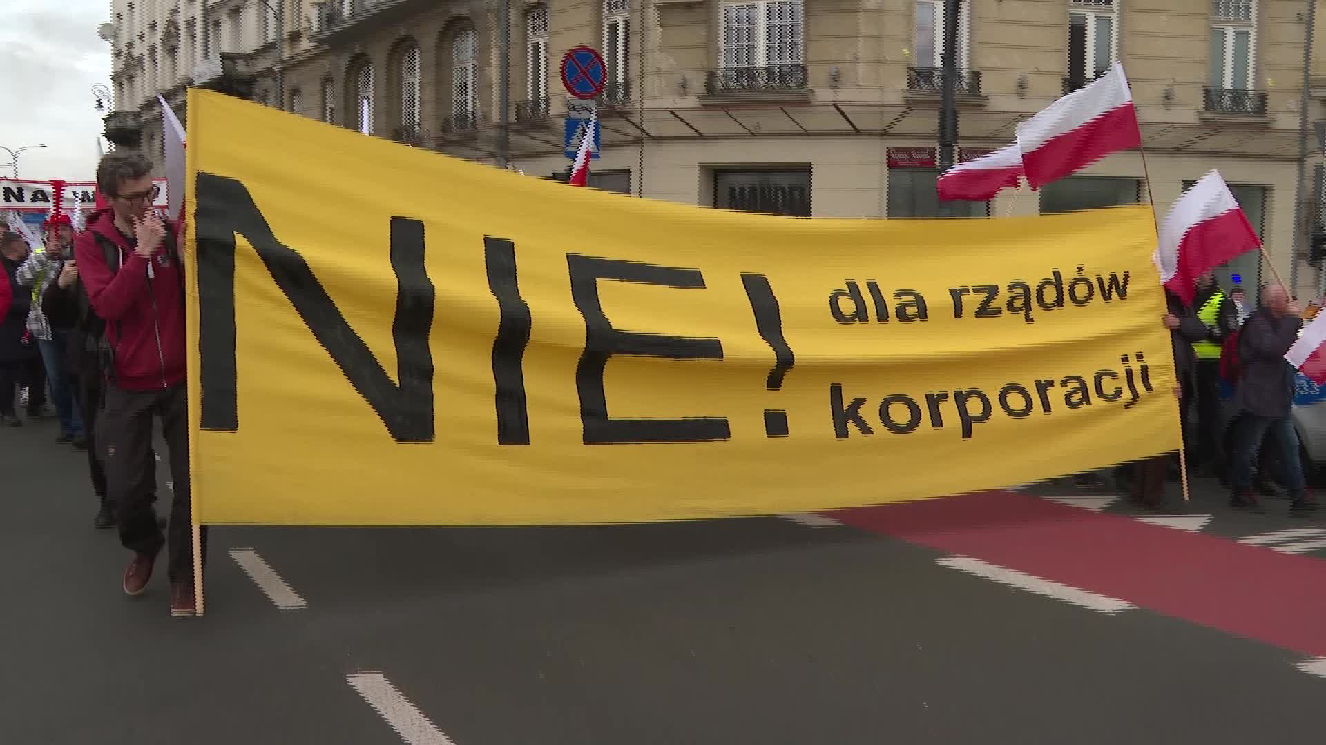 Farmers march in Warsaw to protest Ukrainian imports and EU policies