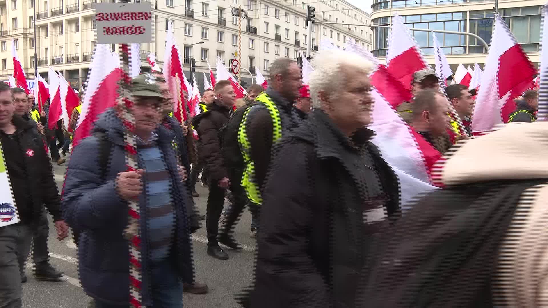 Farmers march in Warsaw to protest Ukrainian imports and EU policies