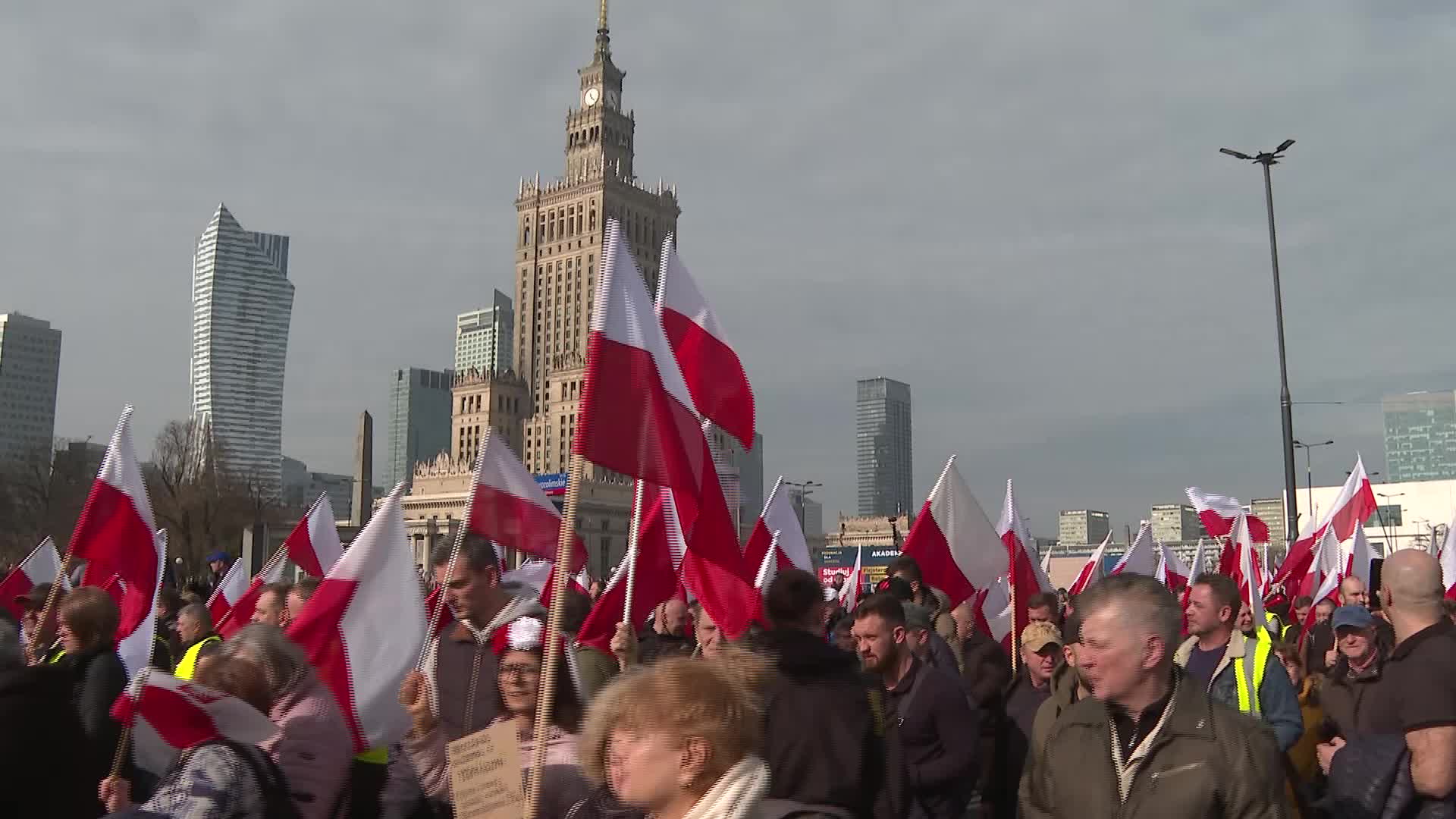 Farmers march in Warsaw to protest Ukrainian imports and EU policies