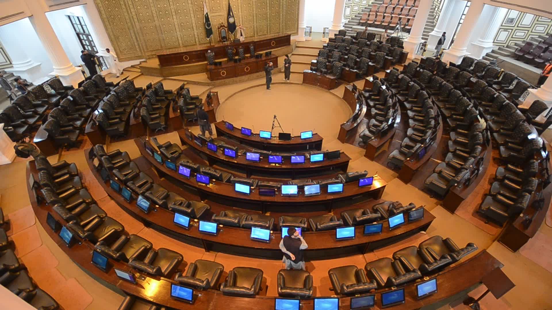 Workers Renovate Provincial Assembly Building in Peshawar Ahead of Oath-Taking Ceremony