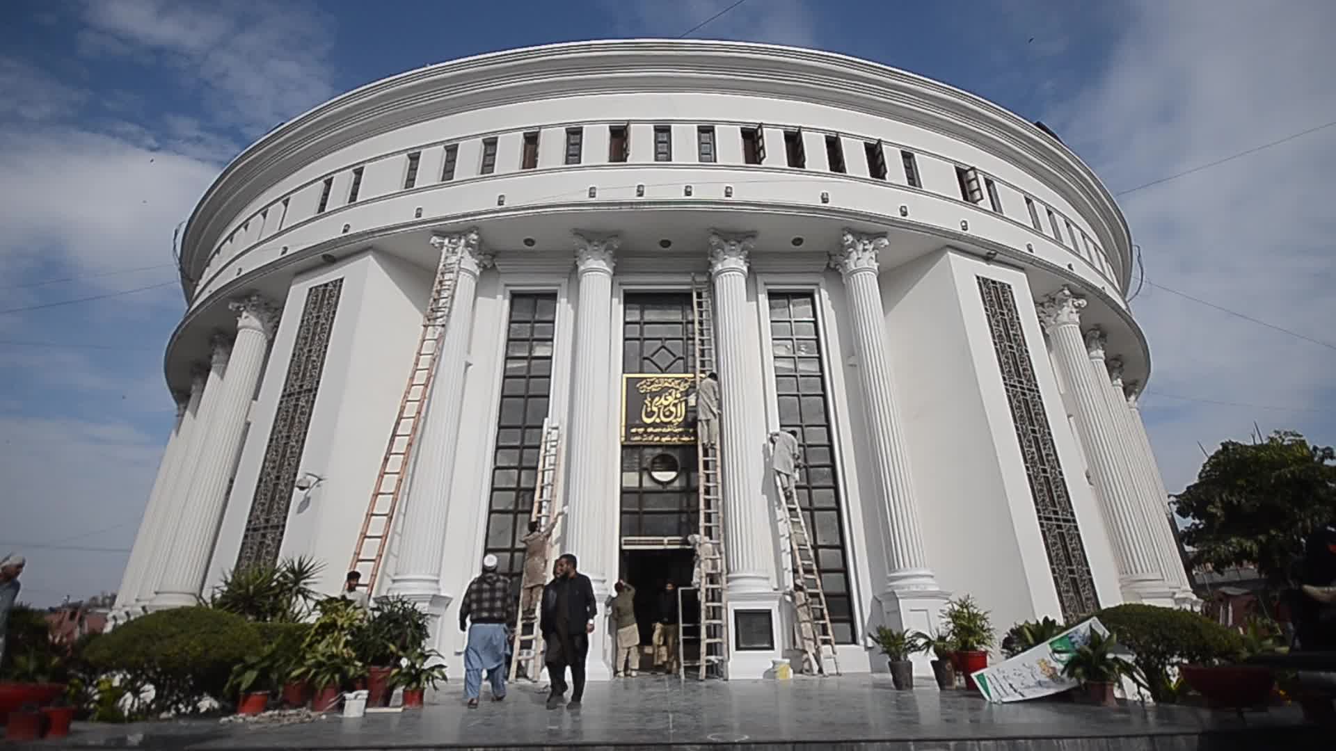 Workers Renovate Provincial Assembly Building in Peshawar Ahead of Oath-Taking Ceremony