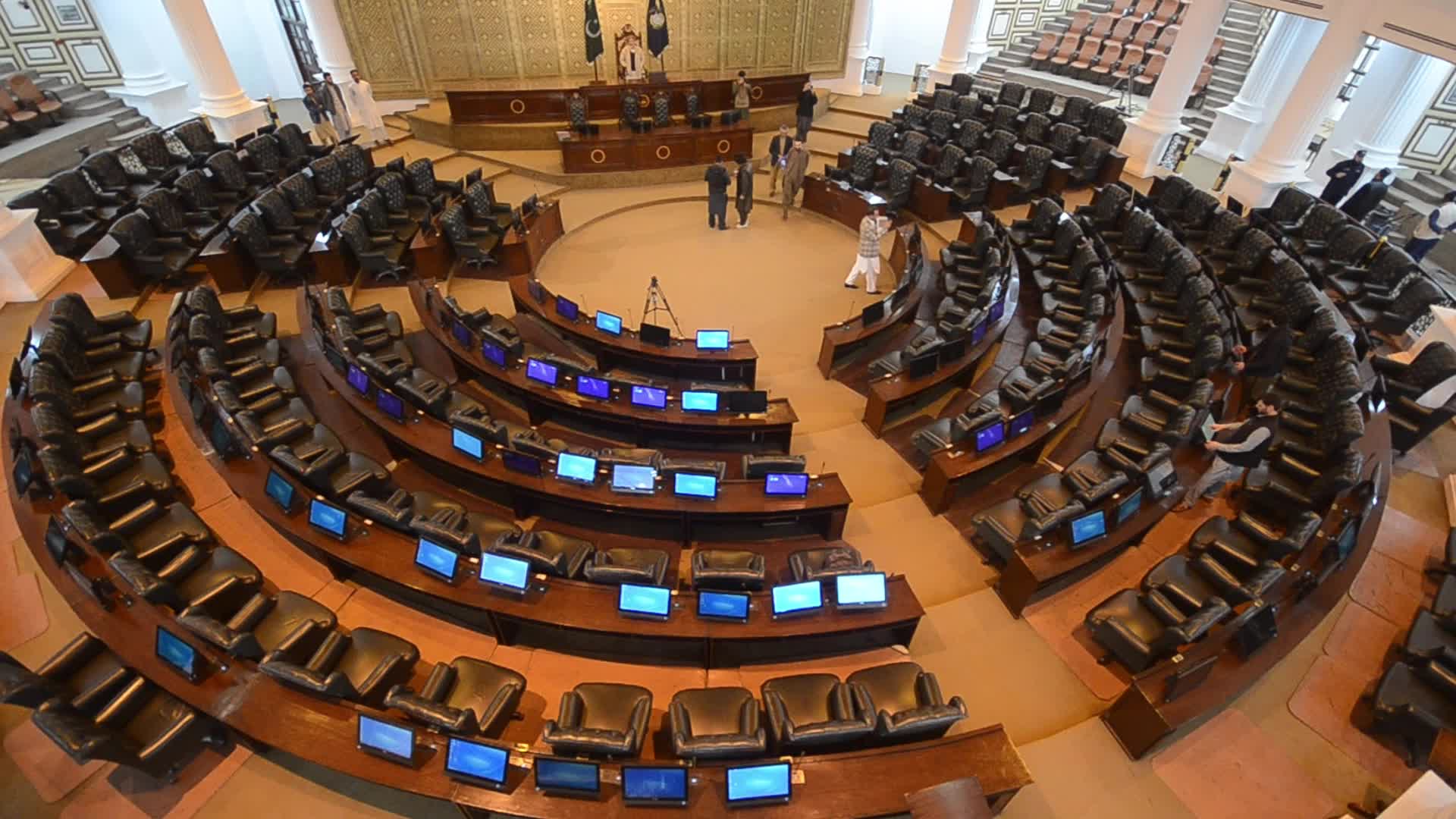 Workers Renovate Provincial Assembly Building in Peshawar Ahead of Oath-Taking Ceremony