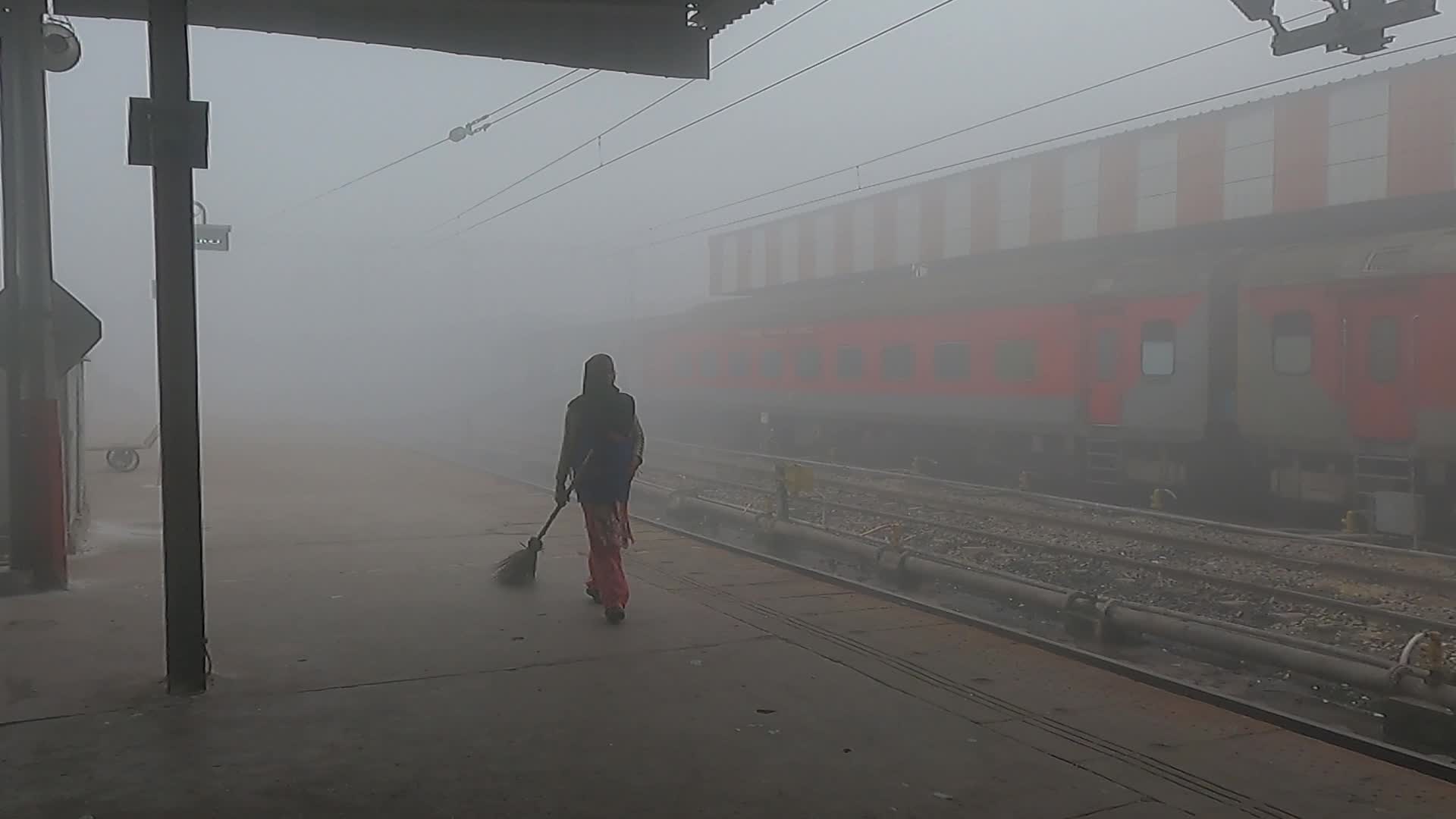 Heavy Smog In Lucknow, India
