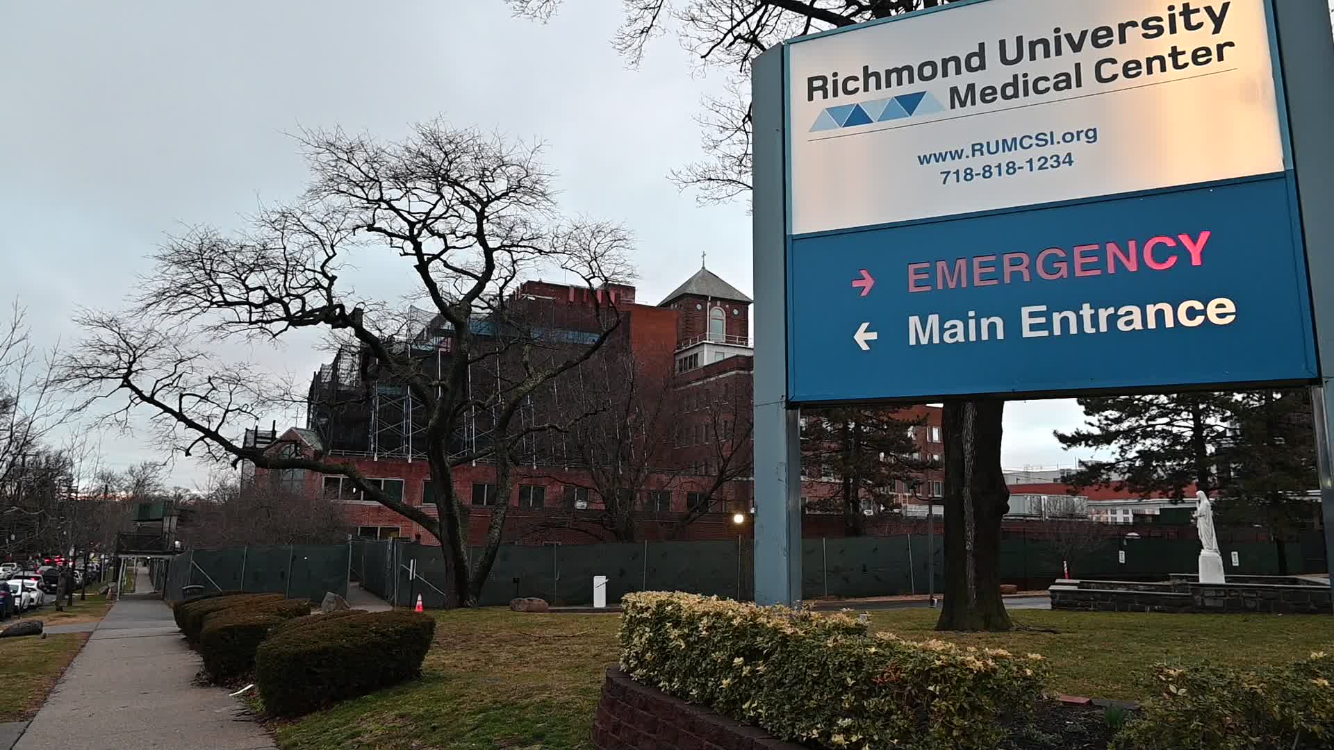 Three Security Guards Stabbed And Nurses Attacked At Hospital