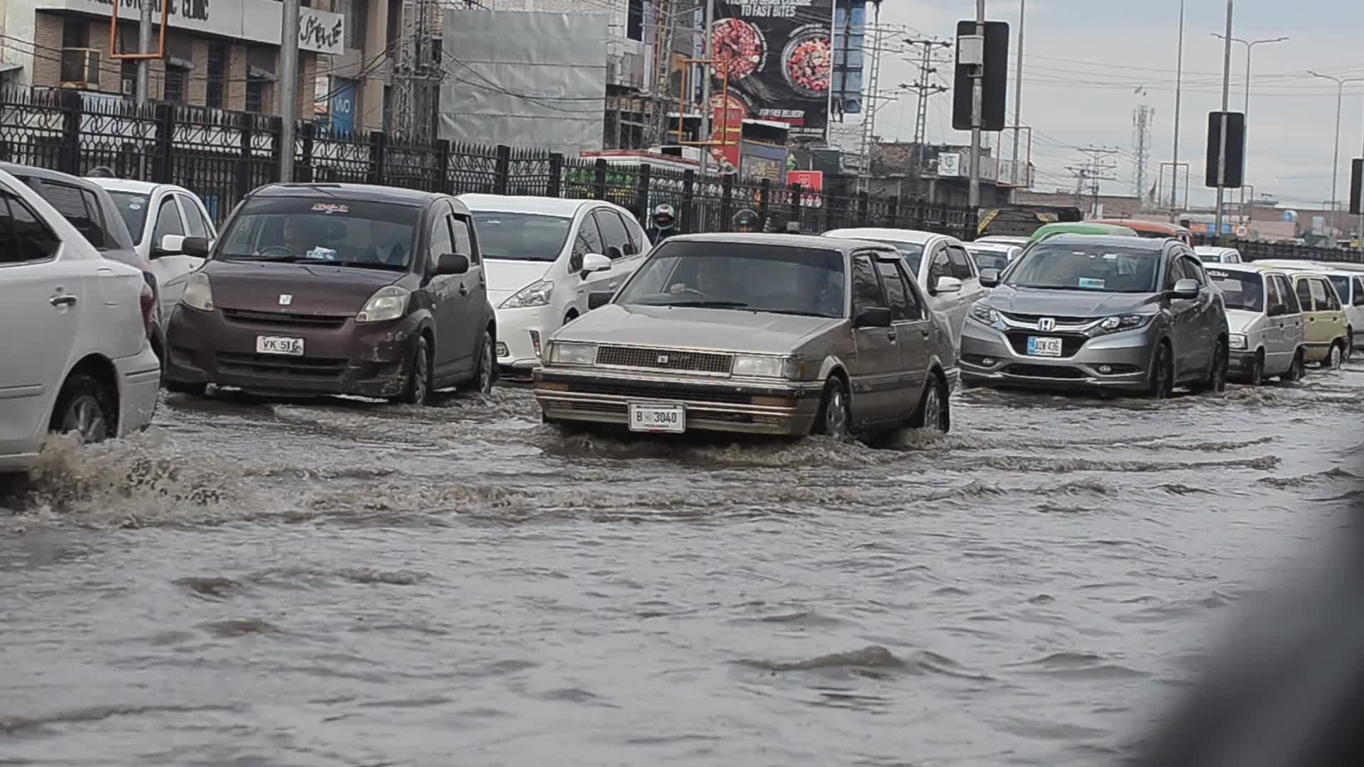 Severe weather claims 17 lives in Khyber Pakhtunkhwa; 23 injured 