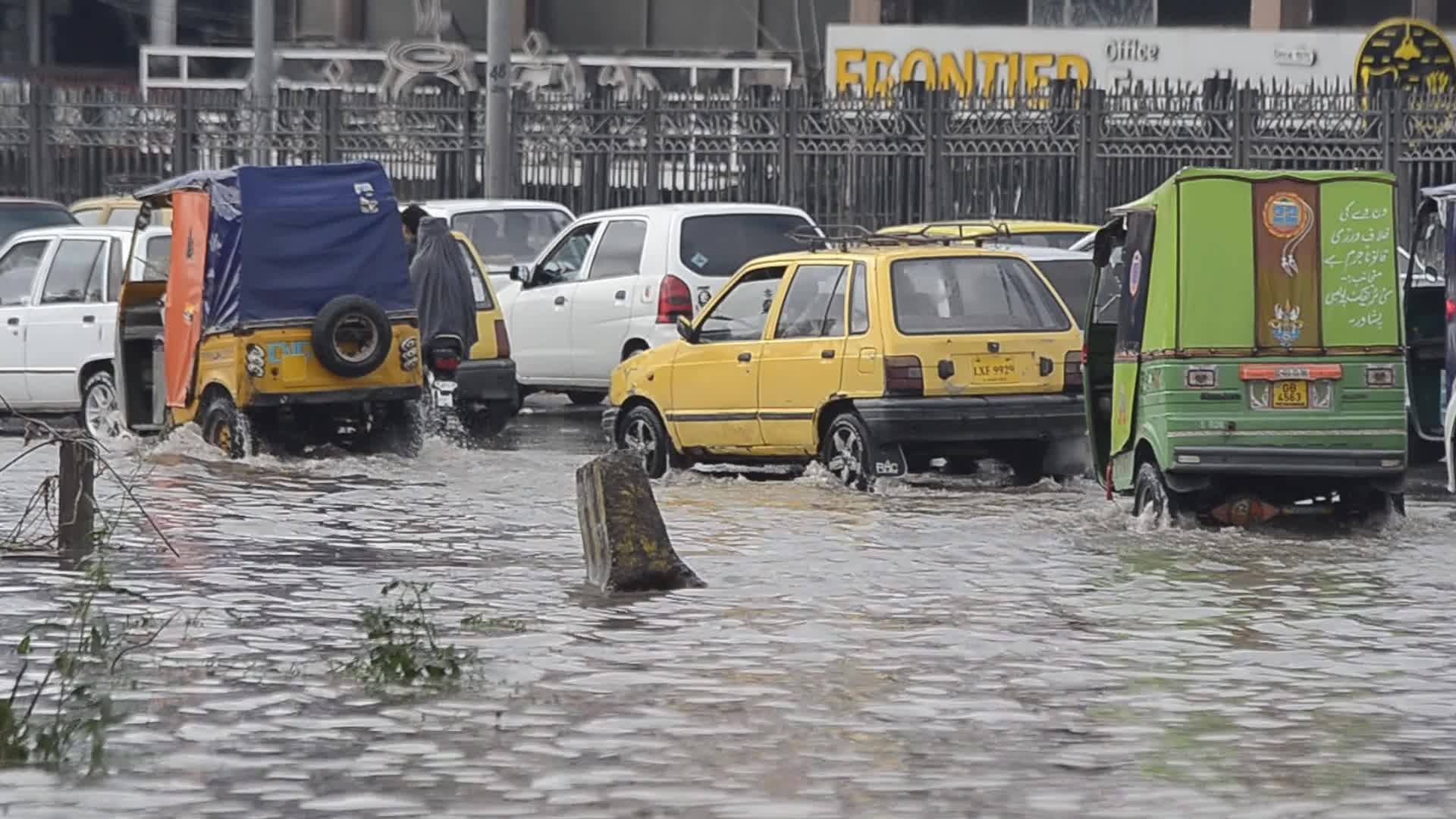 Severe weather claims 17 lives in Khyber Pakhtunkhwa; 23 injured 