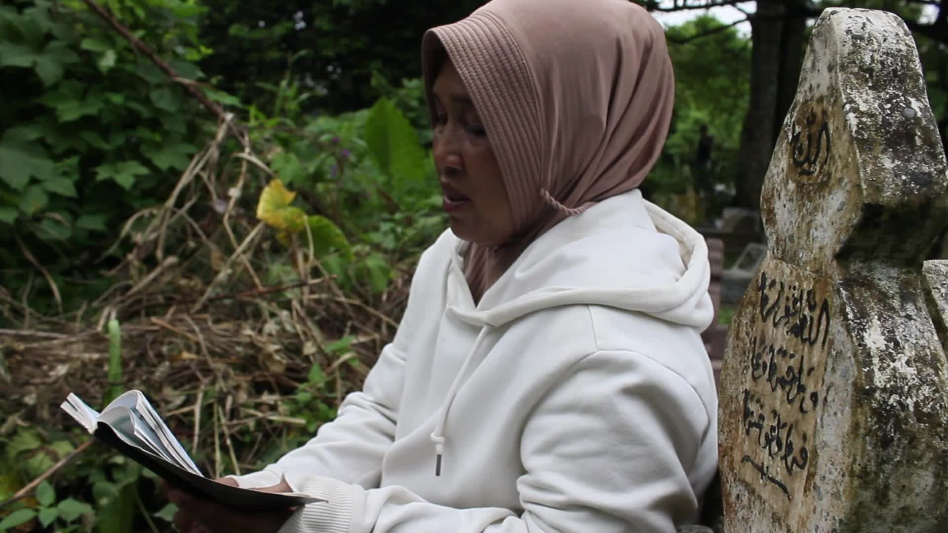 Pilgrimage to cemeteries, a tradition before the holy month of Ramadan