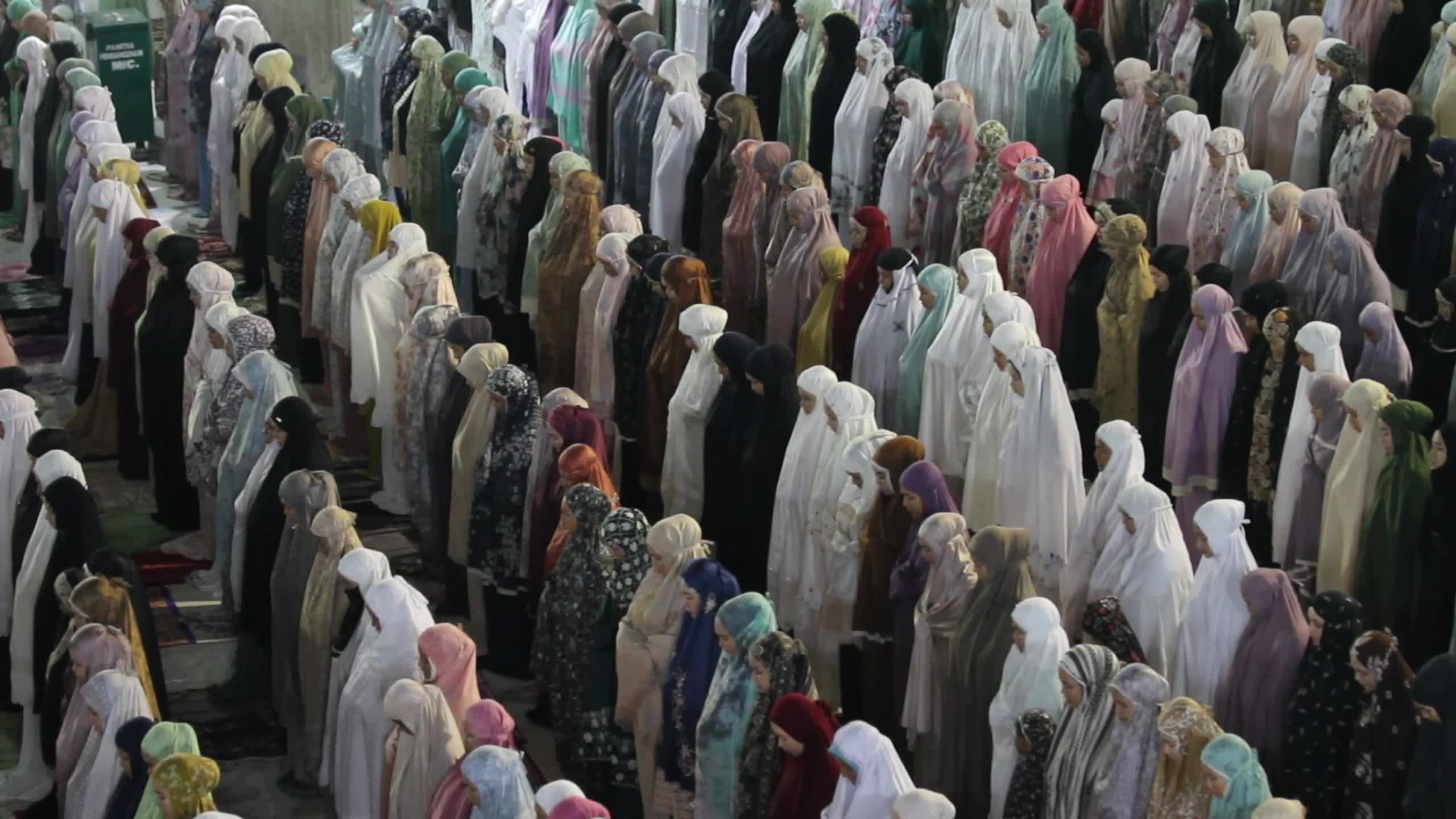 First Tarawih Prayer in Lhokseumawe