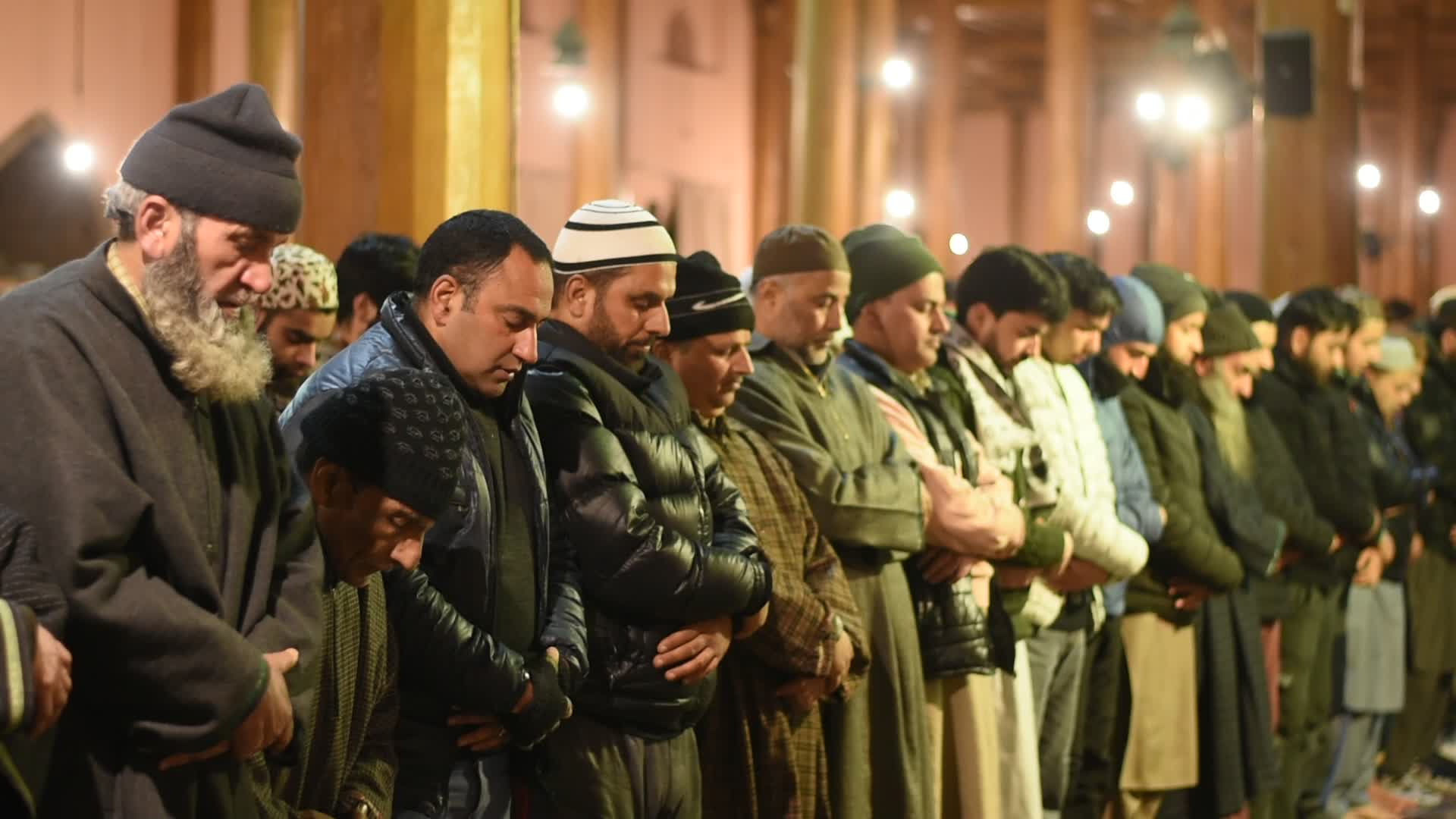 Tarawih Prayers In Kashmir's Grand Mosque  