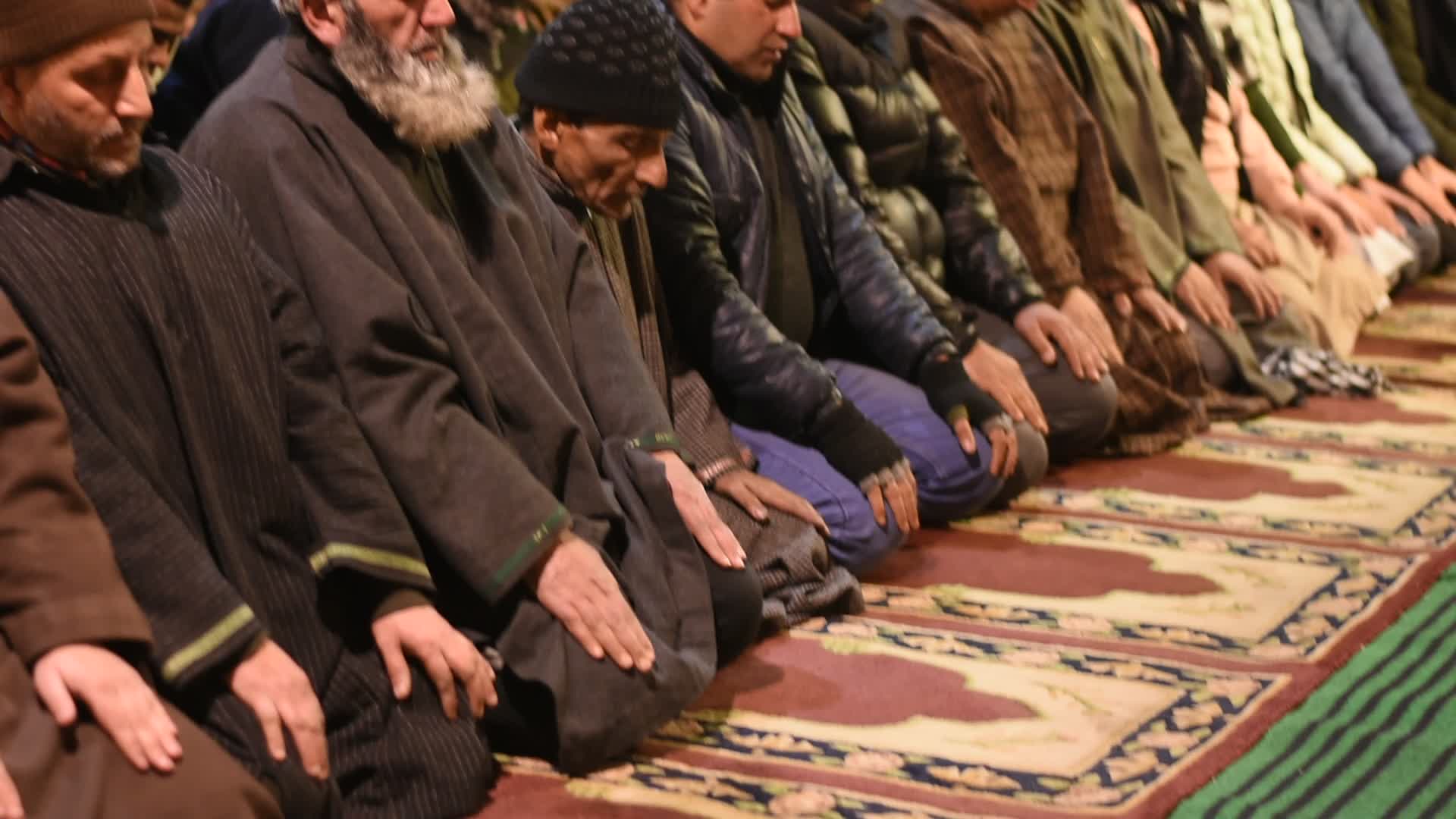 Tarawih Prayers In Kashmir's Grand Mosque  