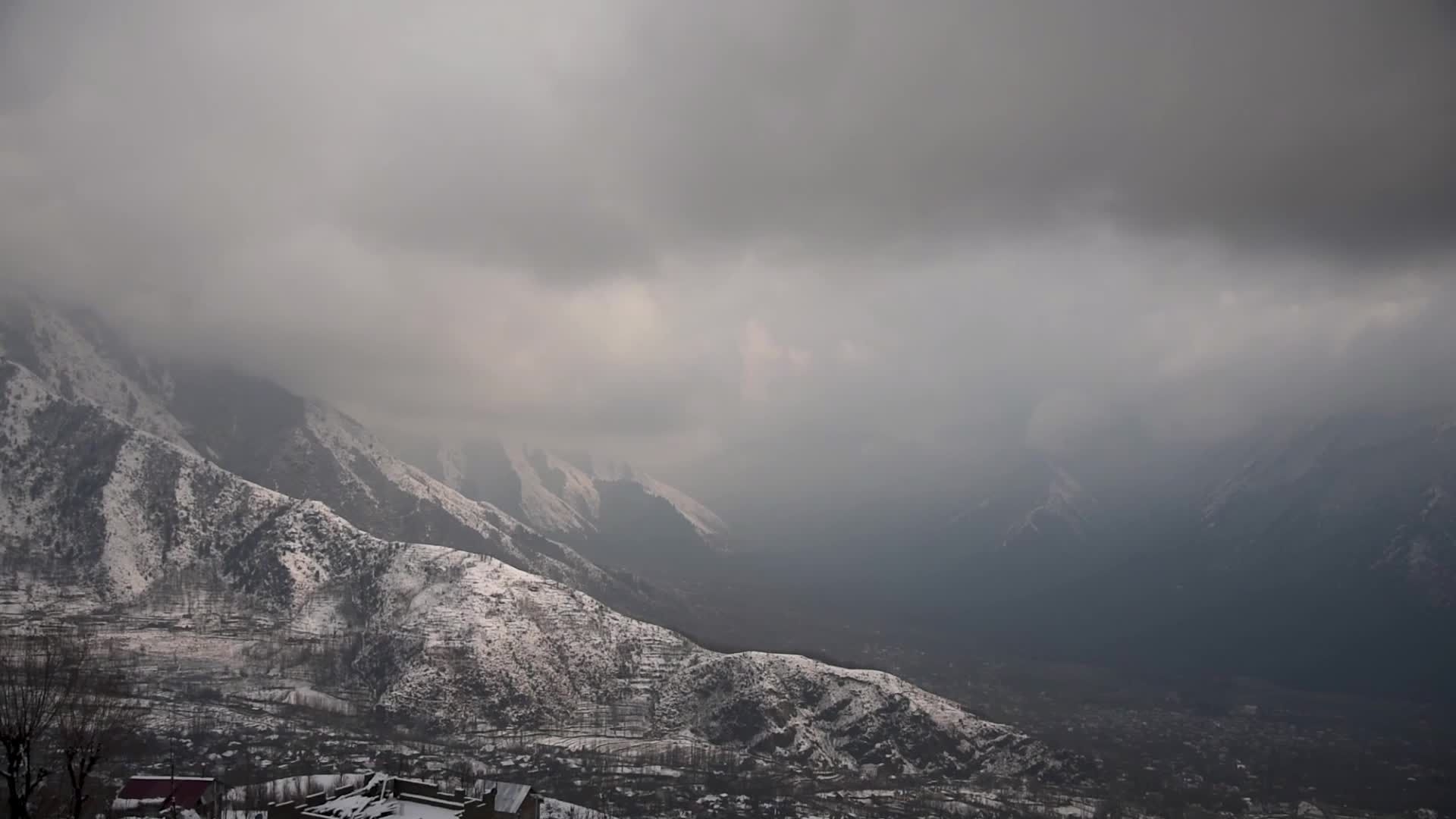 Heavy snowfall in Kashmir.