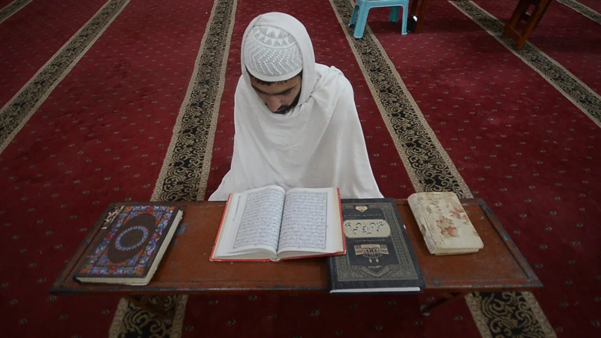 First day of the holy month of Ramadan in Pakistan 