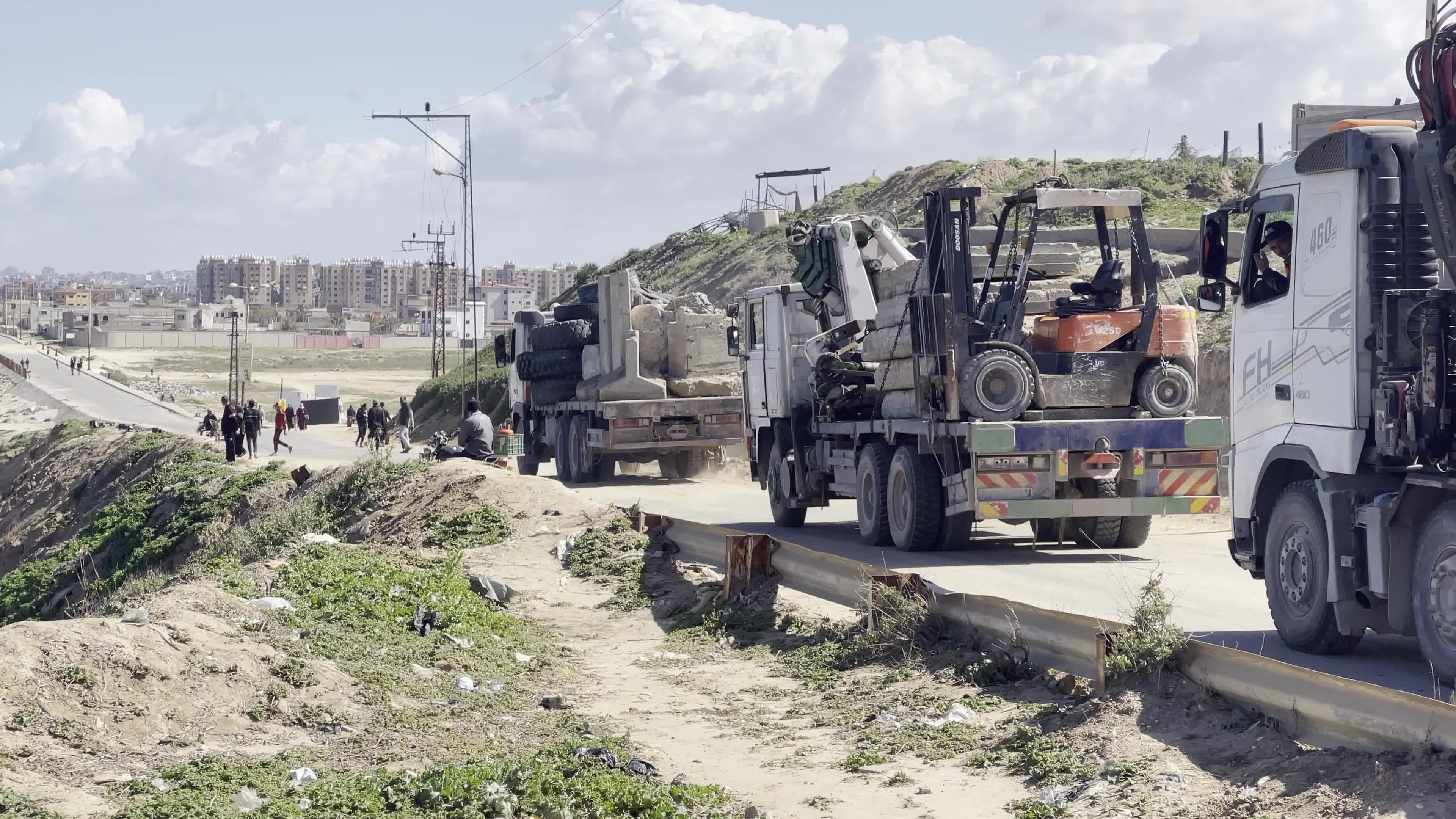 Construction Progress of Temporary Port in Gaza City Amid Hamas-Israel Conflict