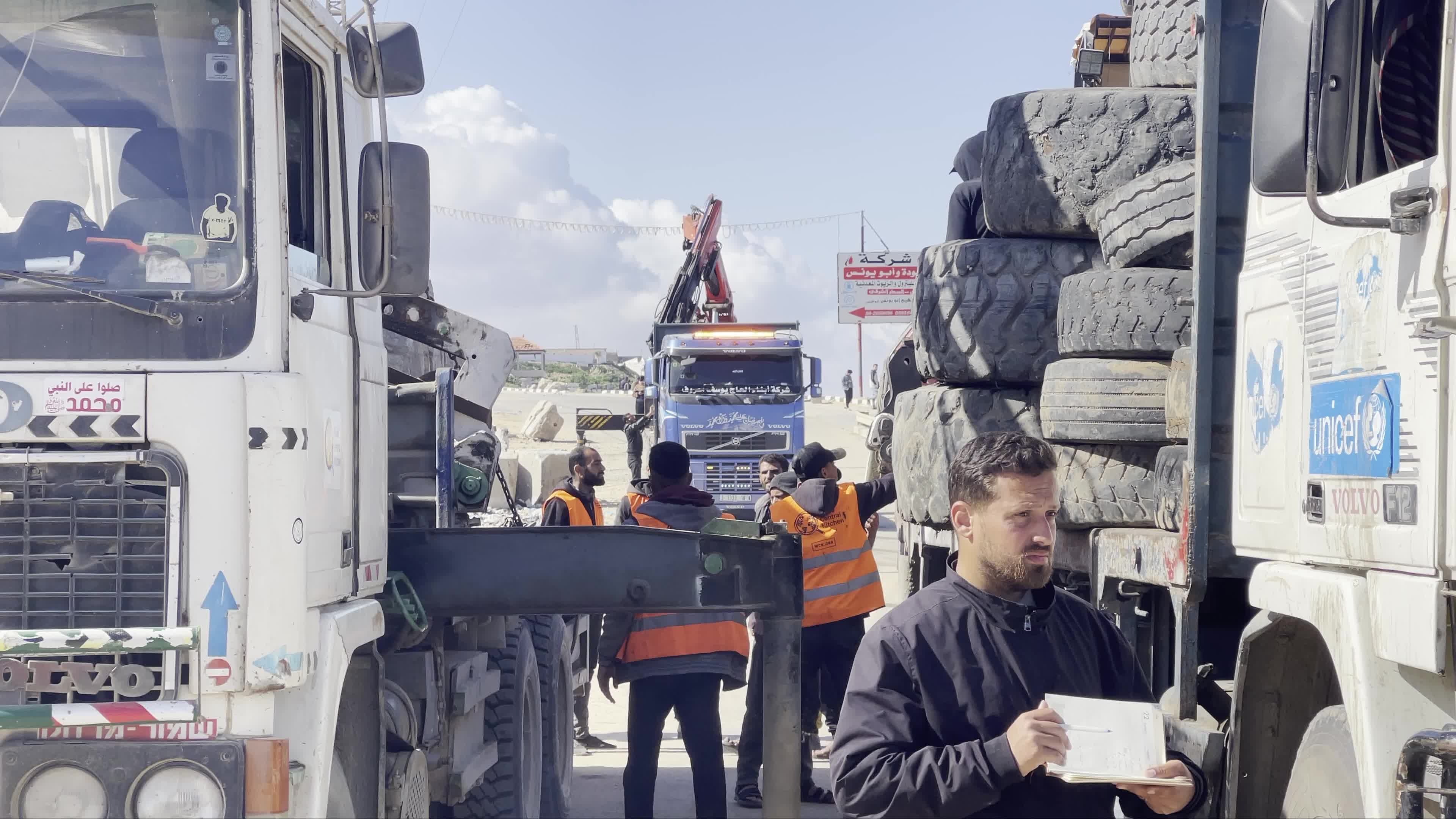 Construction Progress of Temporary Port in Gaza City Amid Hamas-Israel Conflict