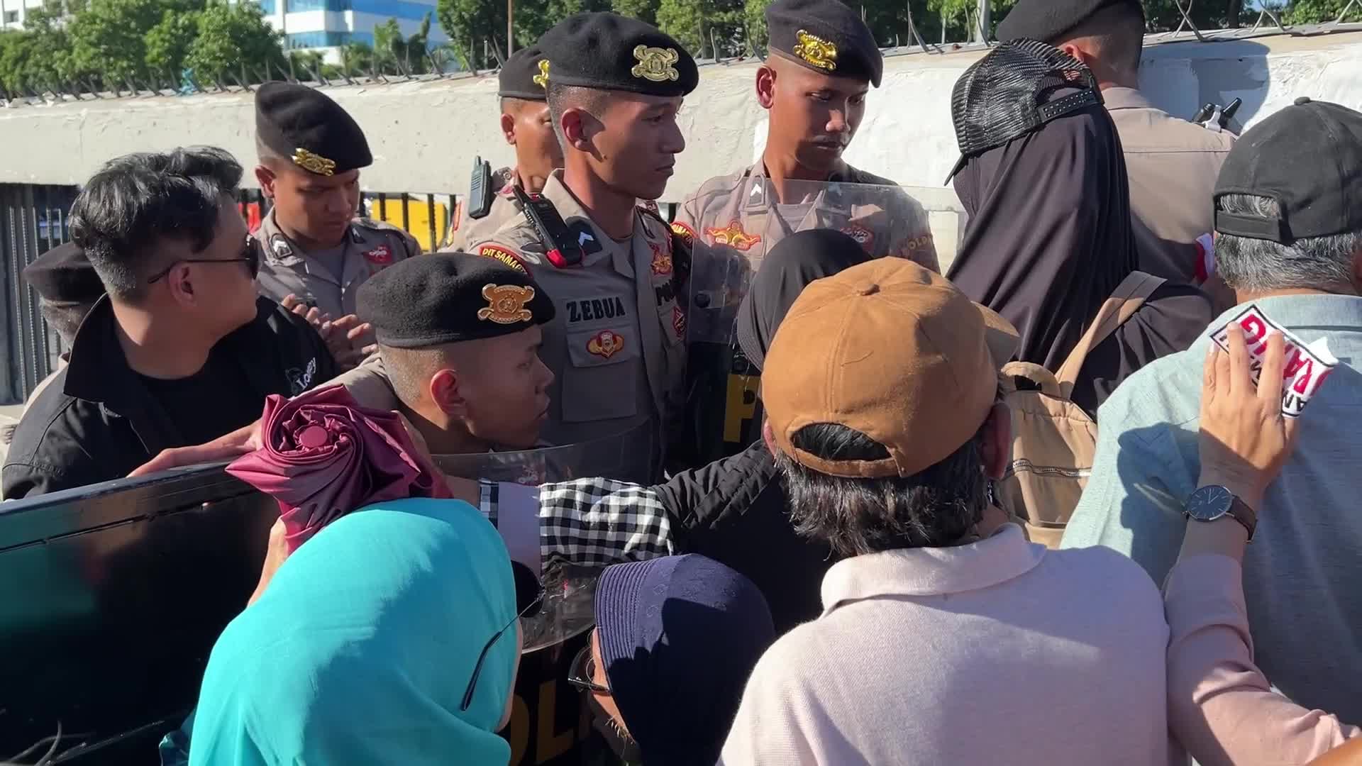 Hundreds protest in Jakarta demanding president’s ouster for alleged interference in election
