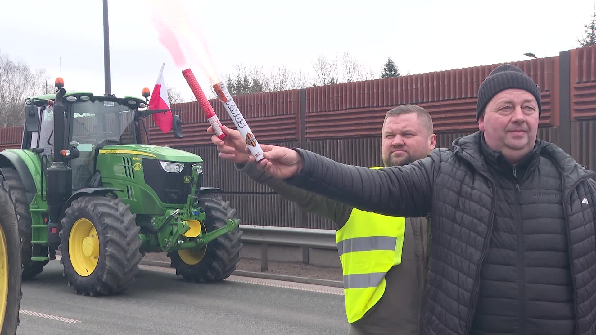 Polish farmers intensify protests against EU and Ukraine