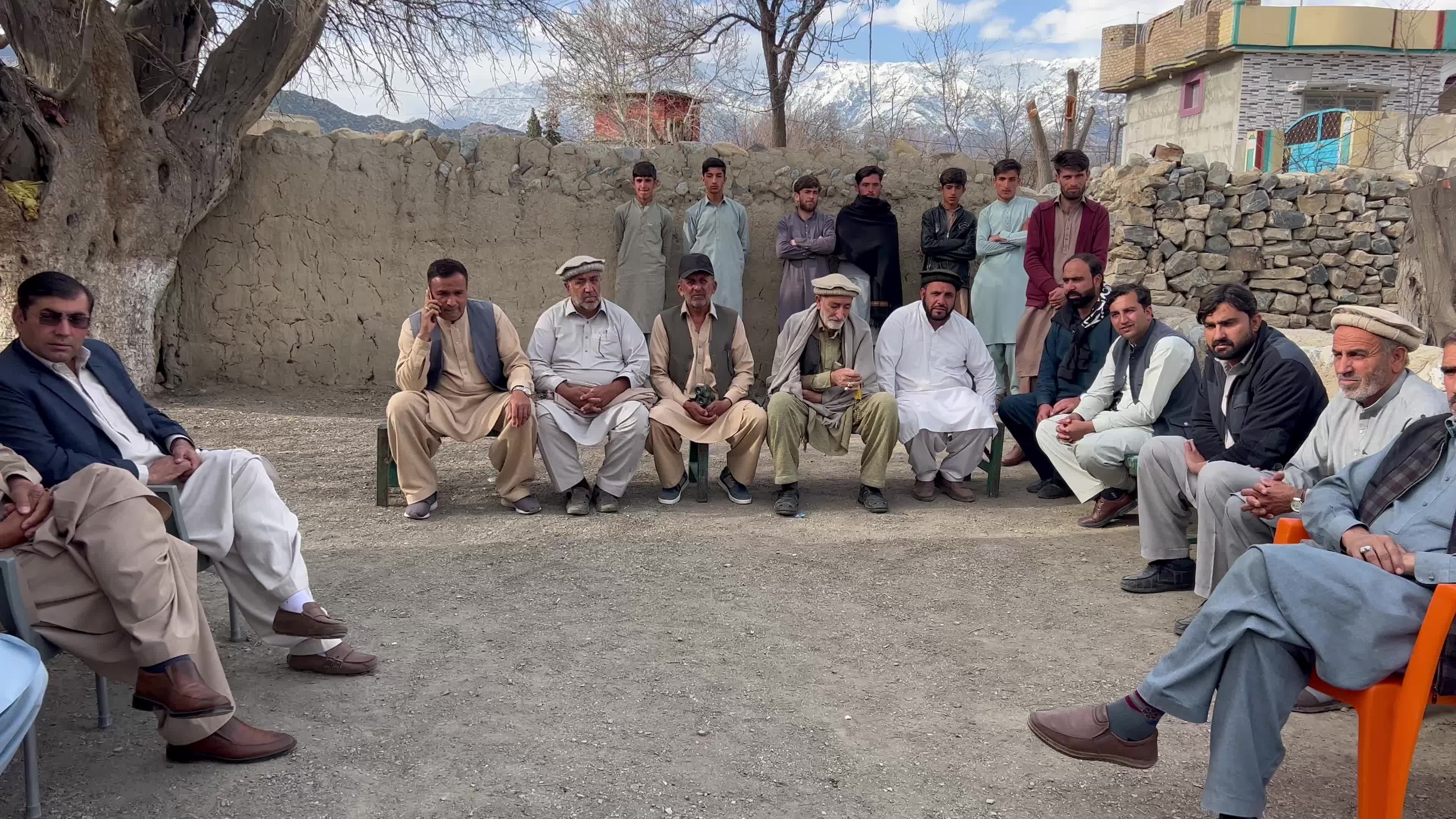 Pakistan-Taliban attacks Exchange of fire at border after 8 killed