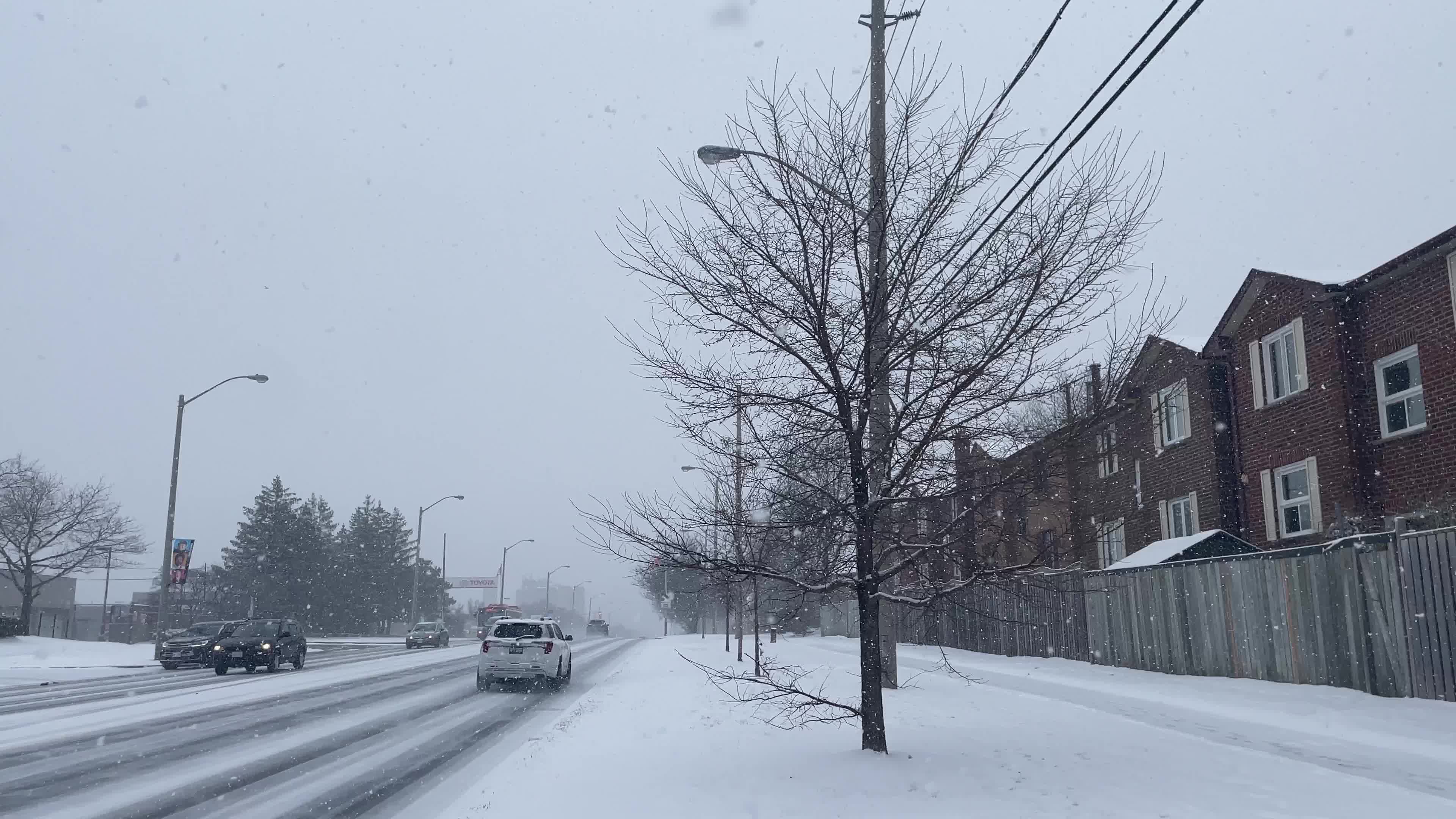 Snowfall in Toronto, Canada 
