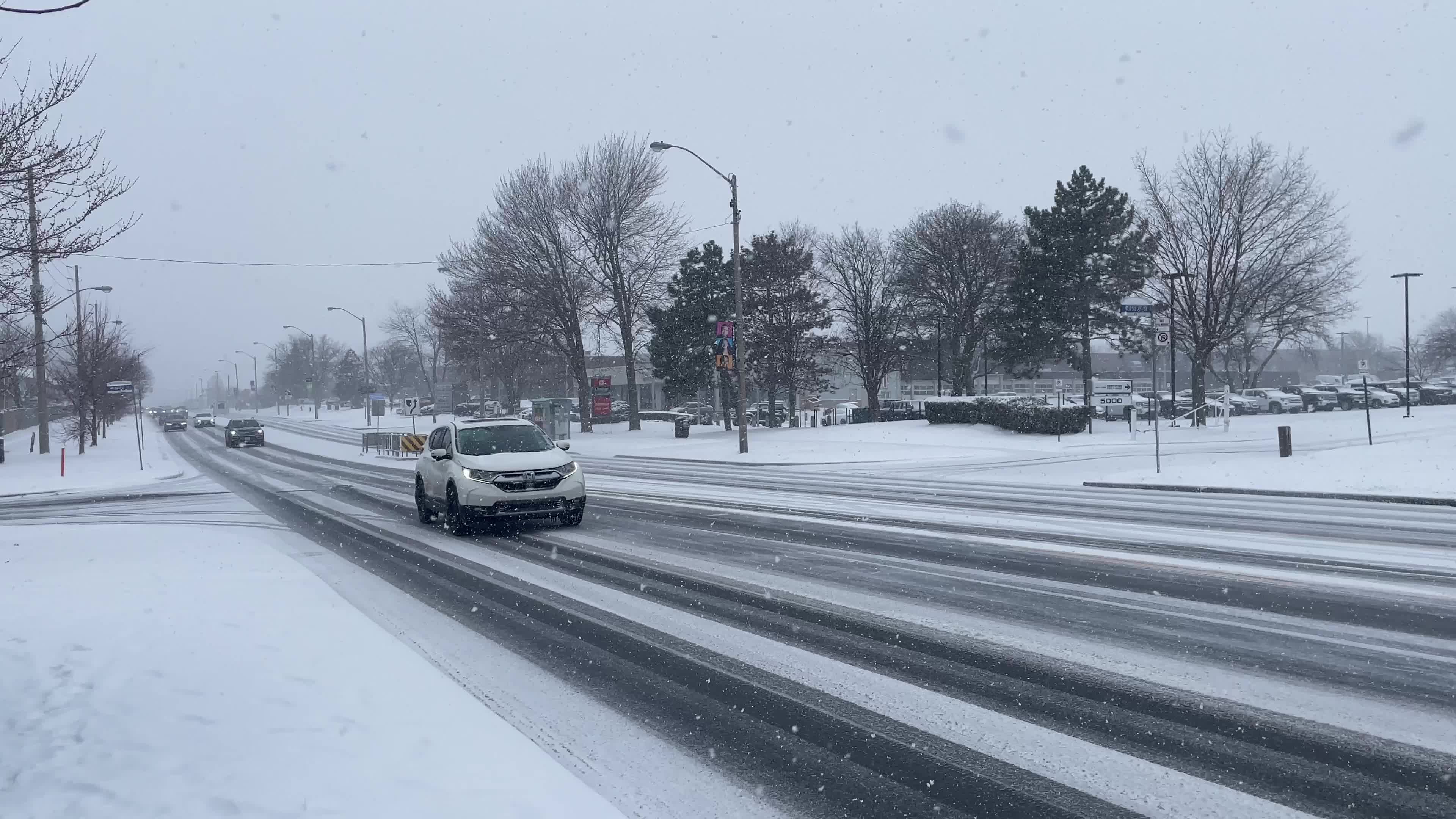 Snowfall in Toronto, Canada 