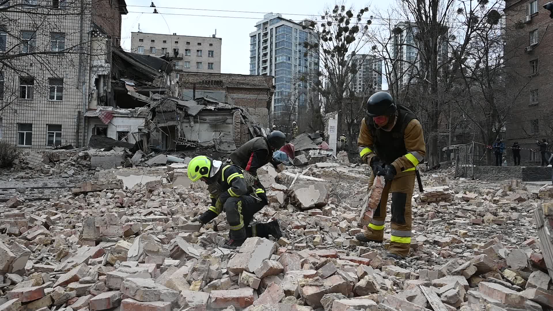 At least 9 people injured after missiles strike in Kyiv