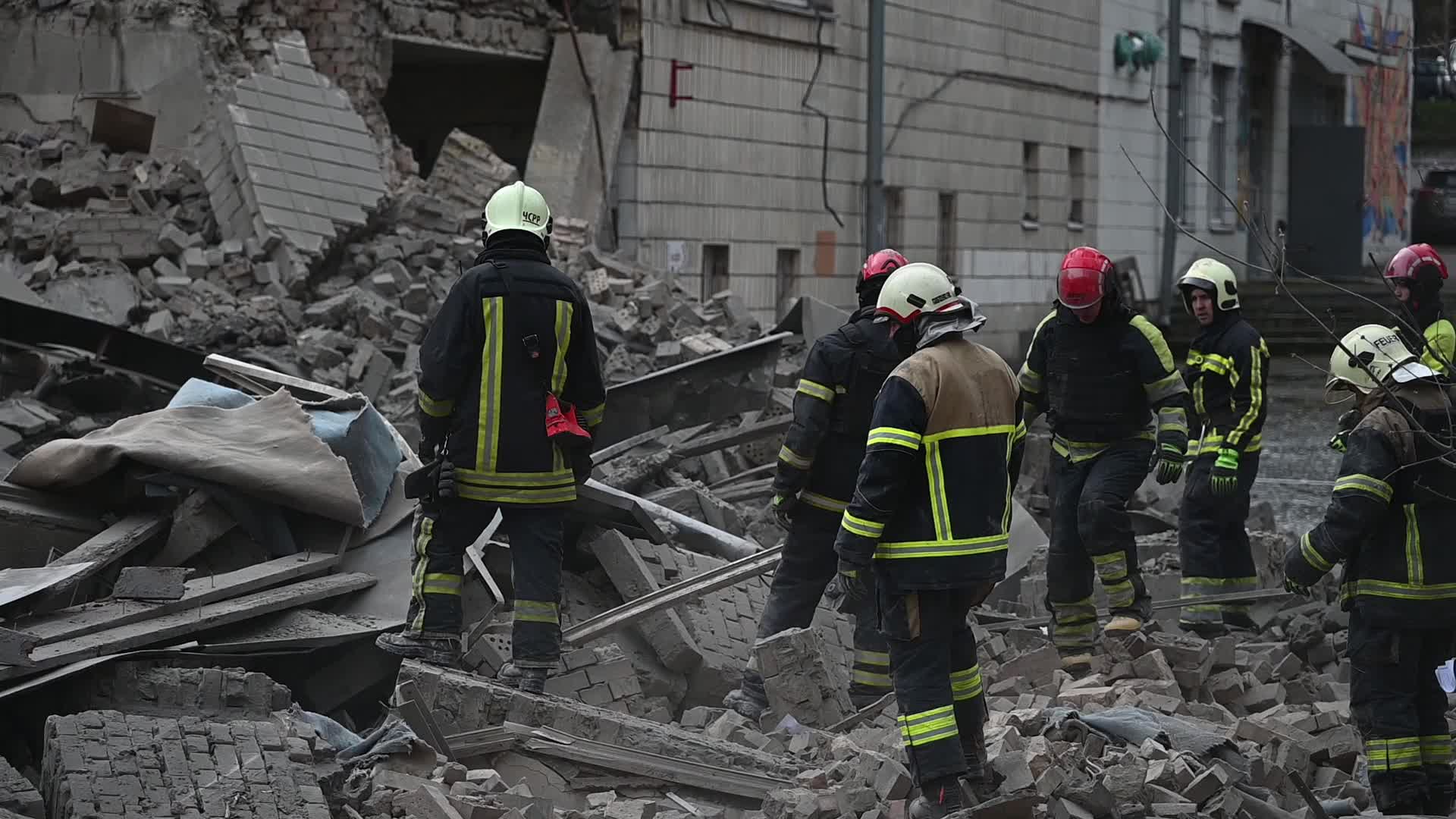 At least 9 people injured after missiles strike in Kyiv