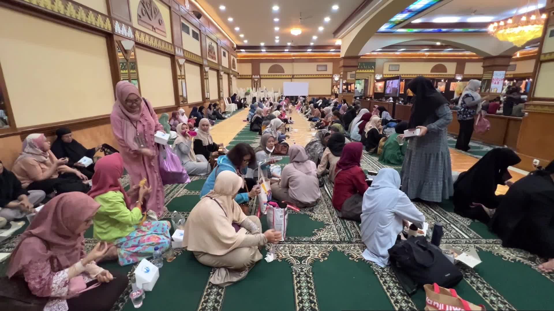 Daily Life In Jakarta, Indonesia During The Ramadan