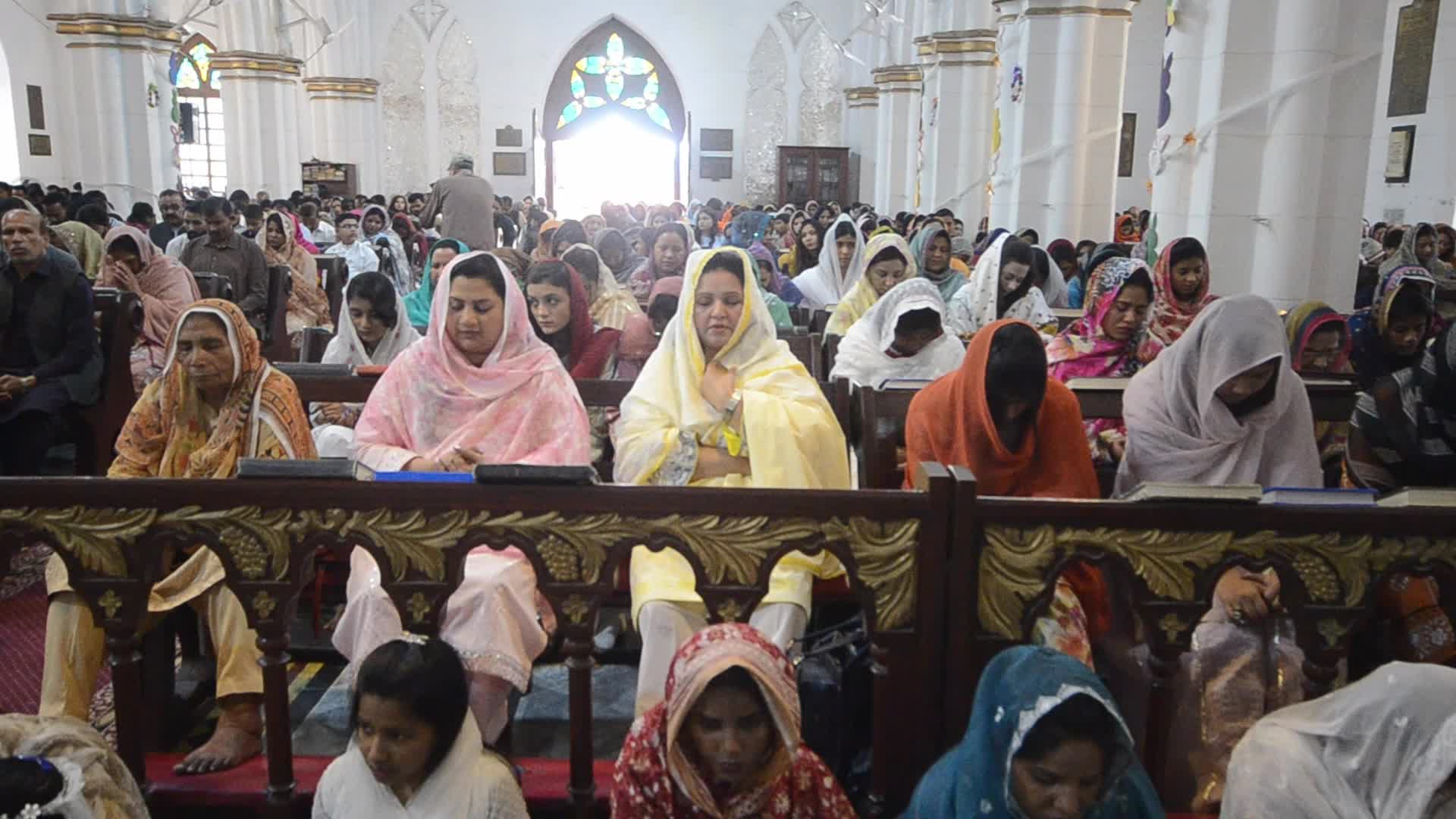 Christians in Pakistan celebrate Easter Sunday 