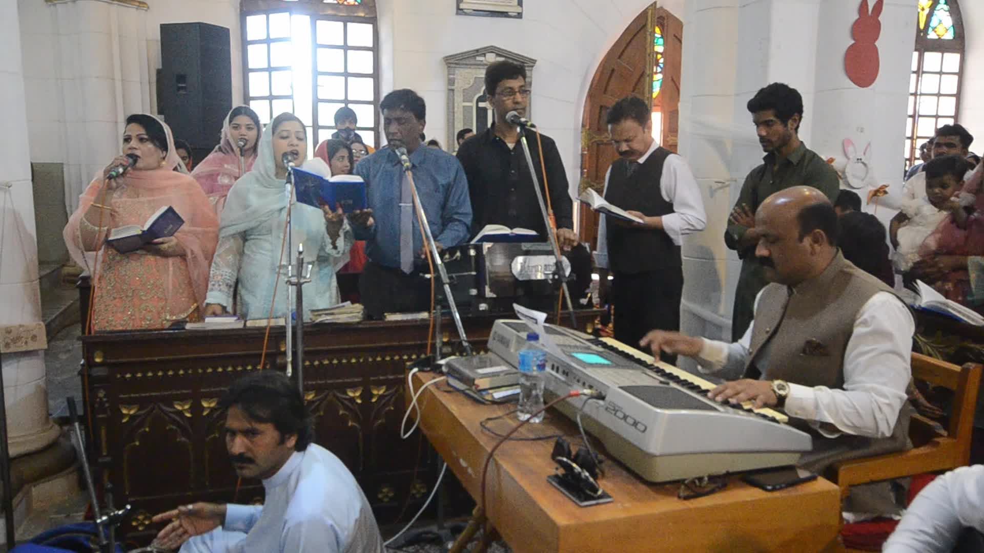 Christians in Pakistan celebrate Easter Sunday 