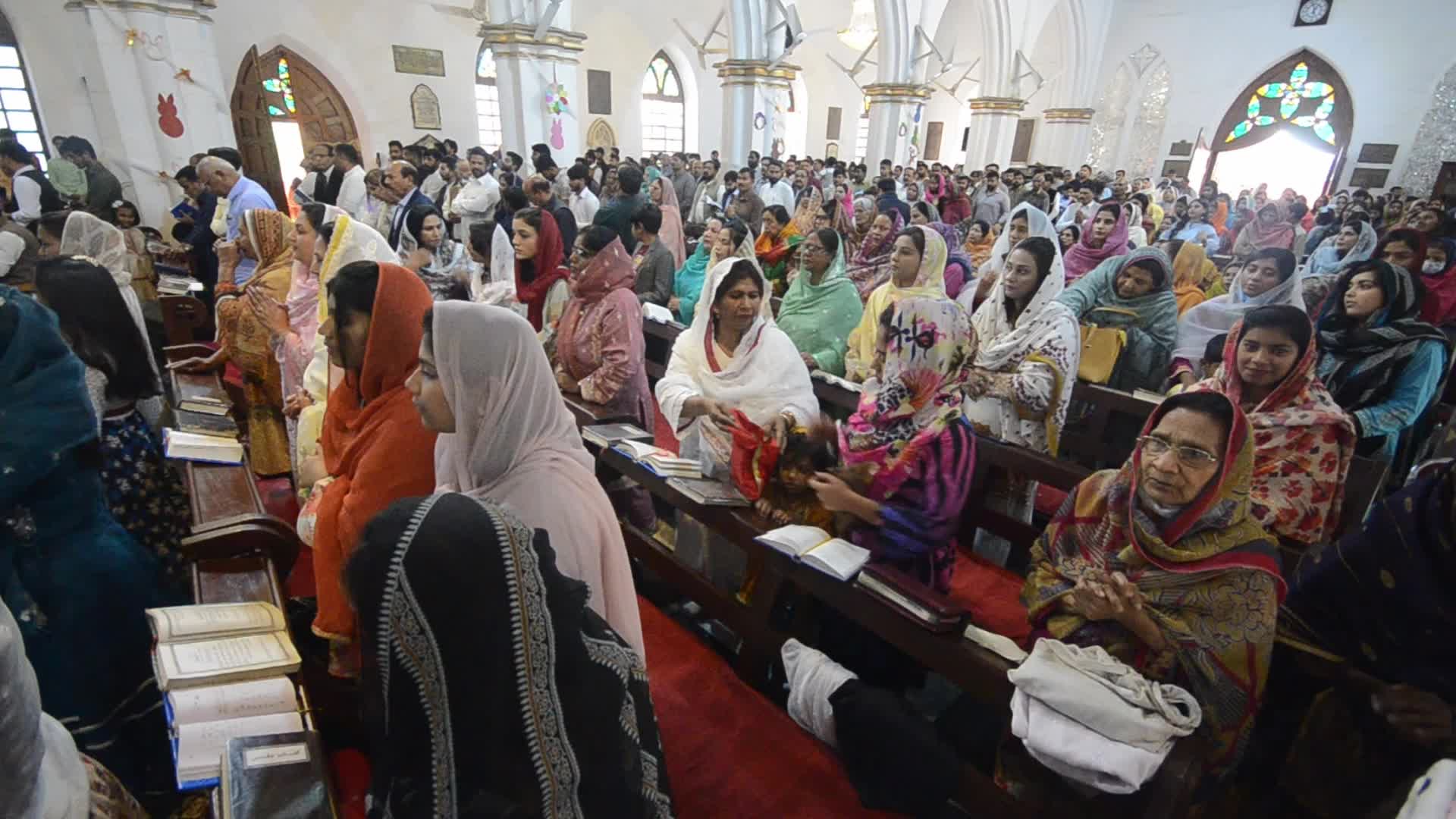 Christians in Pakistan celebrate Easter Sunday 