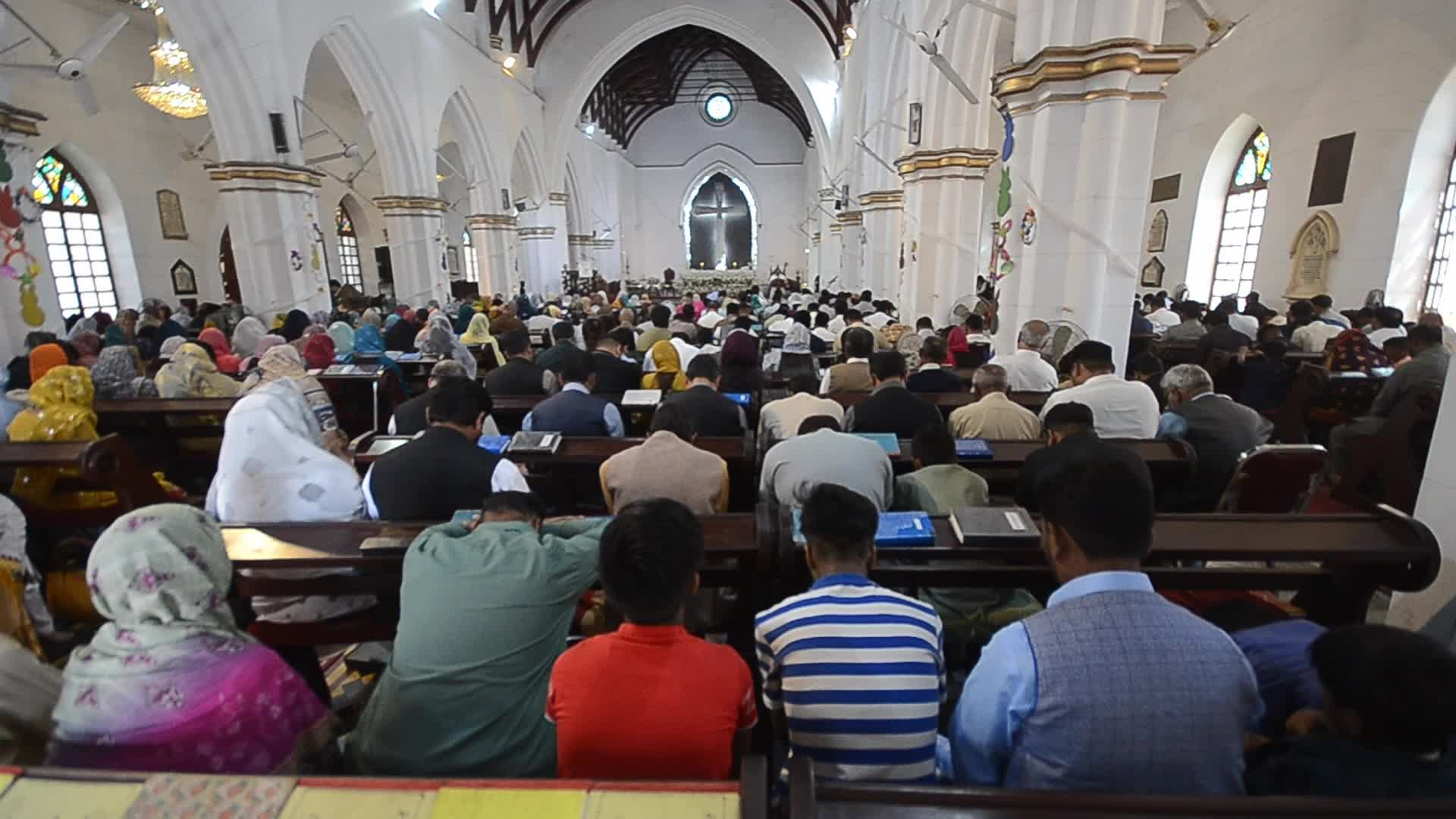 Christians in Pakistan celebrate Easter Sunday 