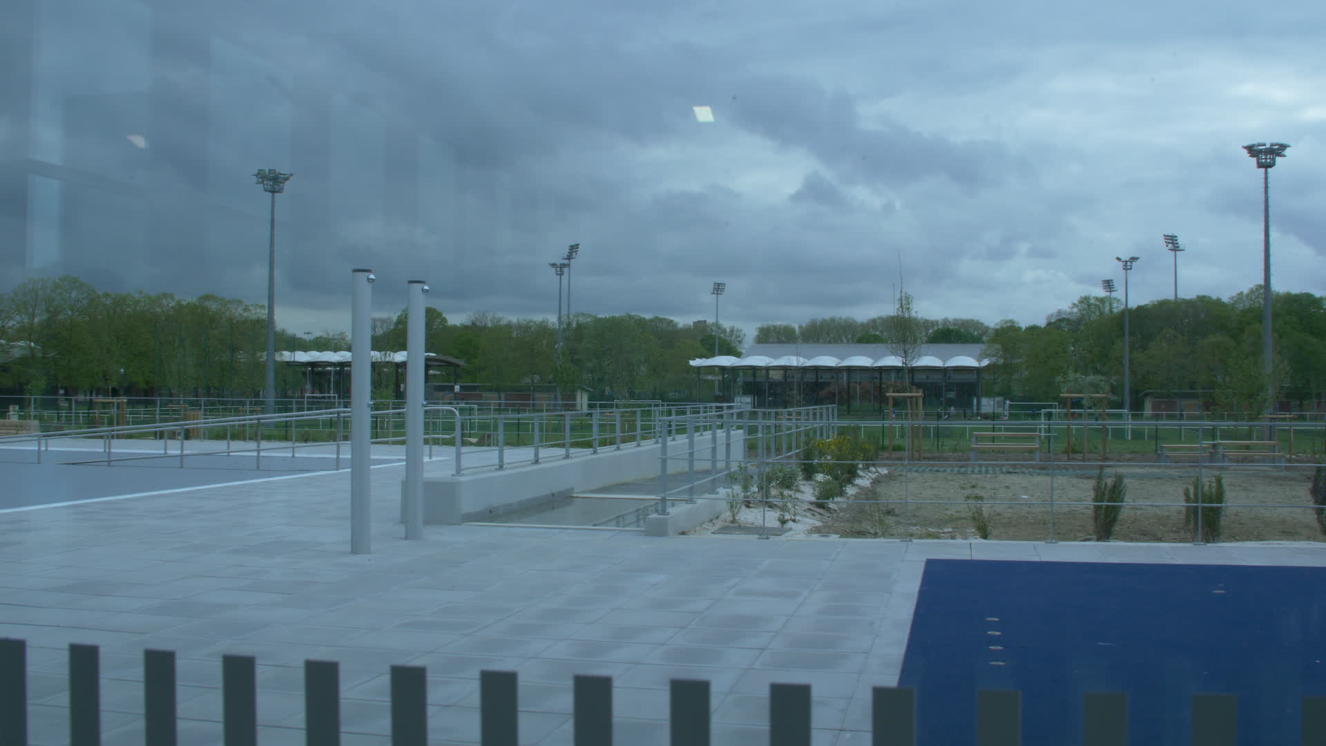 Minister Thevenot visits new Olympic facility