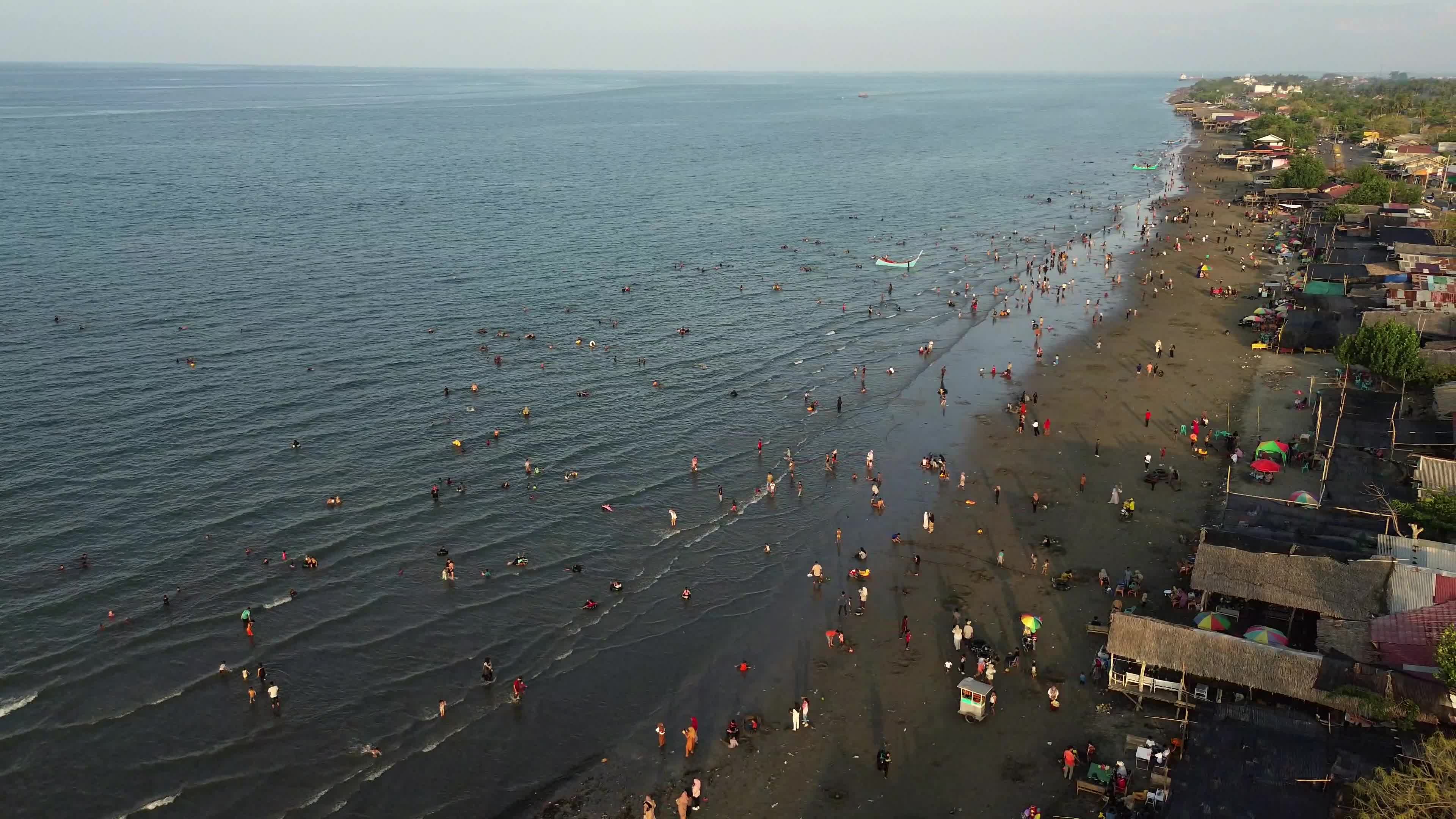 Eid Al-Fitr Holidays on the Beach in Aceh