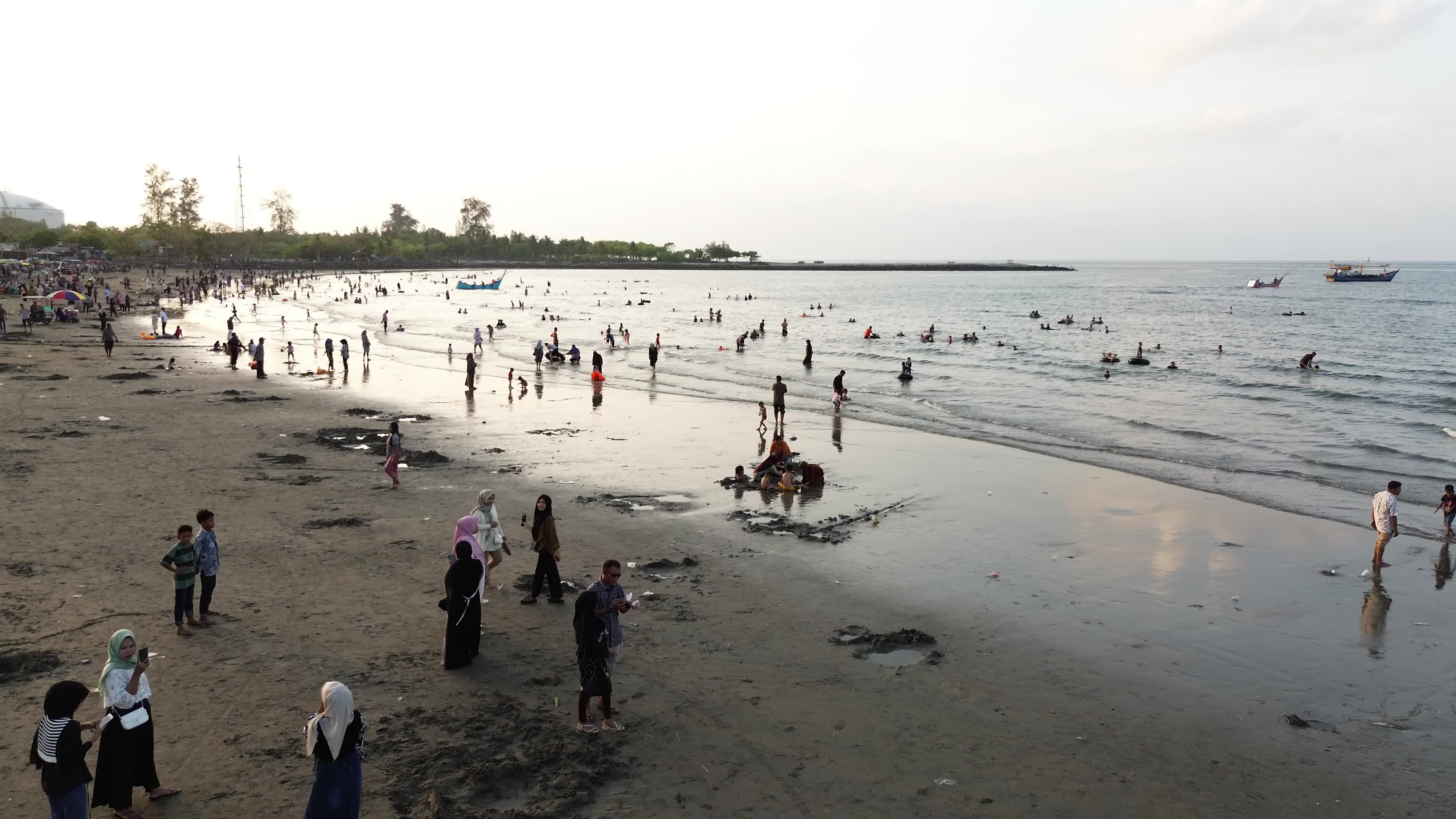 Eid Al-Fitr Holidays on the Beach in Aceh
