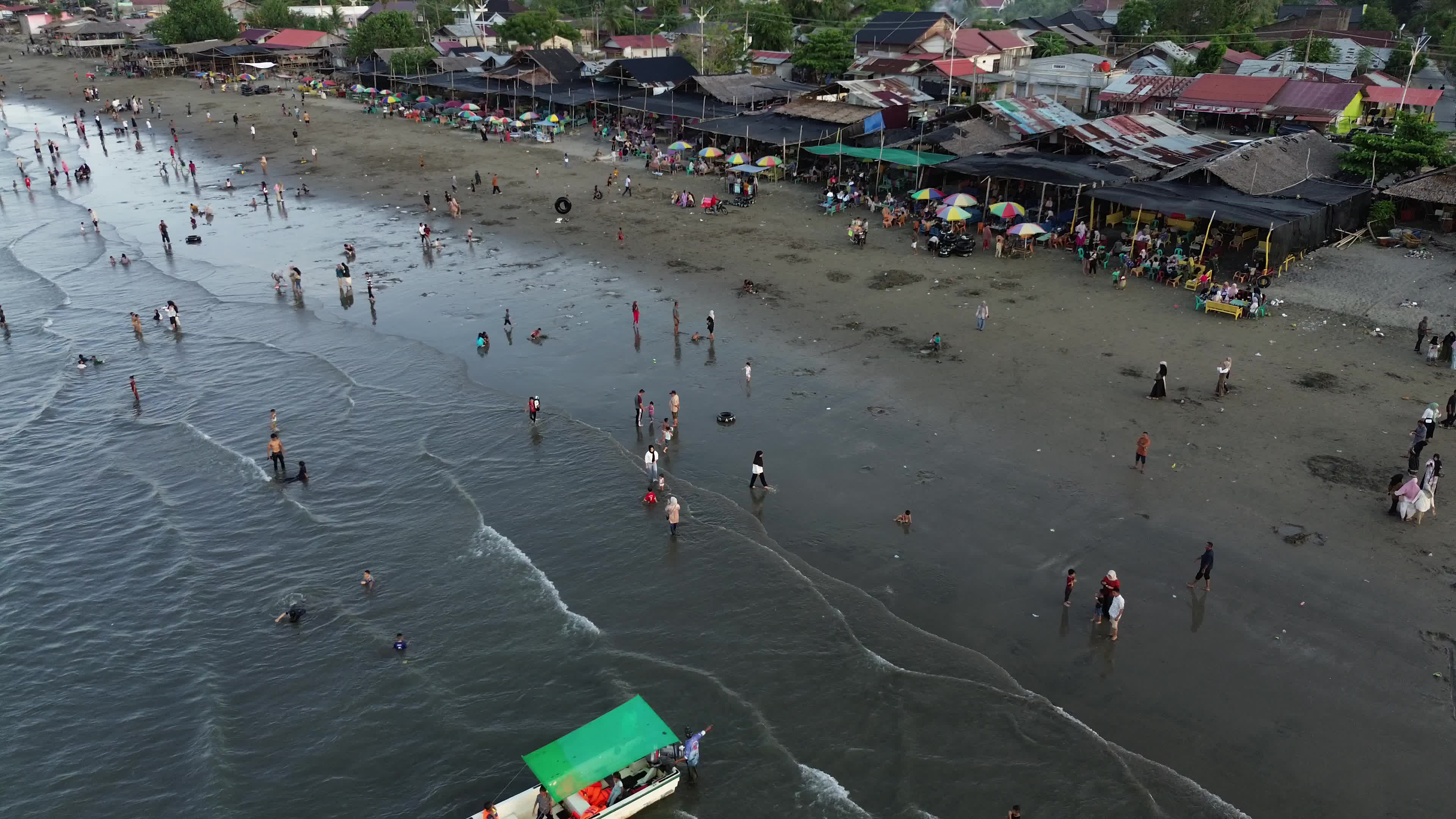 Eid Al-Fitr Holidays on the Beach in Aceh