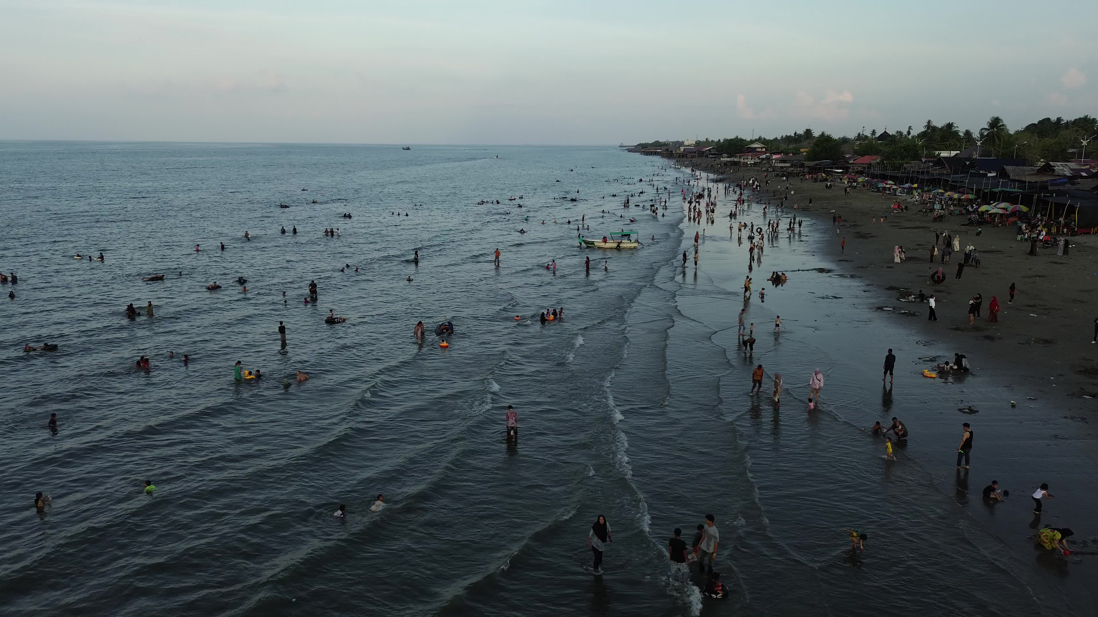 Eid Al-Fitr Holidays on the Beach in Aceh