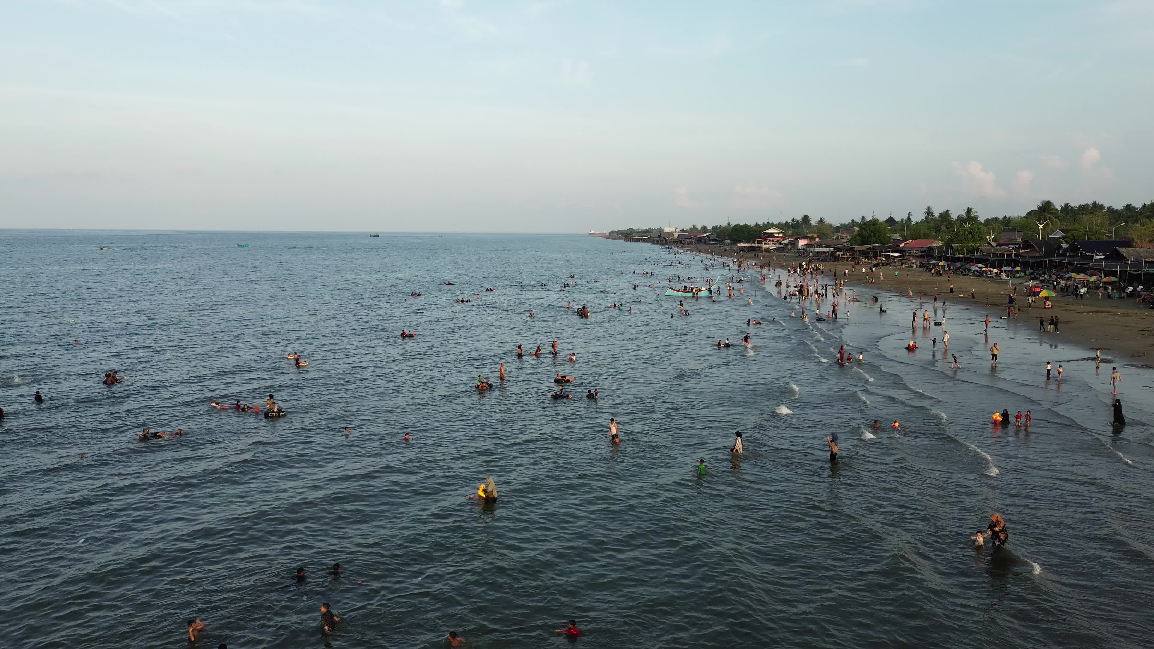 Eid Al-Fitr Holidays on the Beach in Aceh