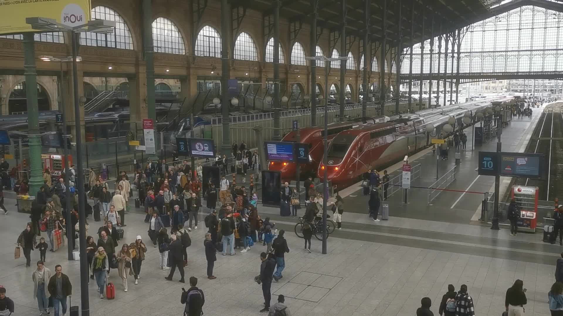 Gare du Nord and the Eurostar train 