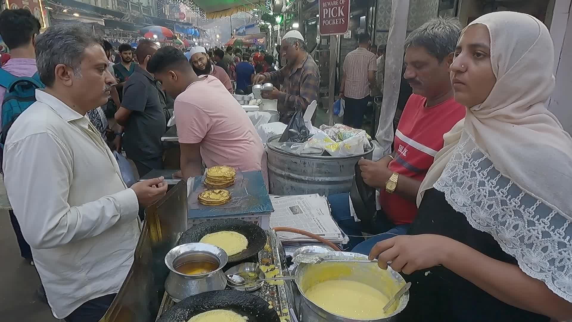 Preparation Of Eid-Al-Fitr In Mumbai