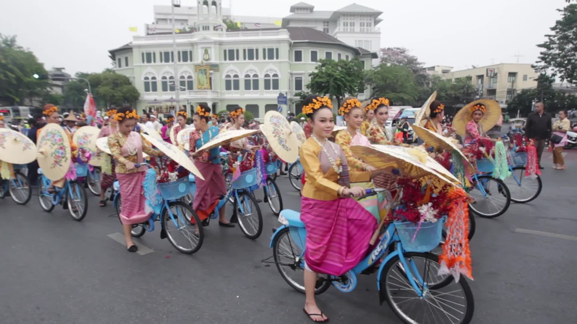 Parade to promote of Thai Songkran Water Festival
