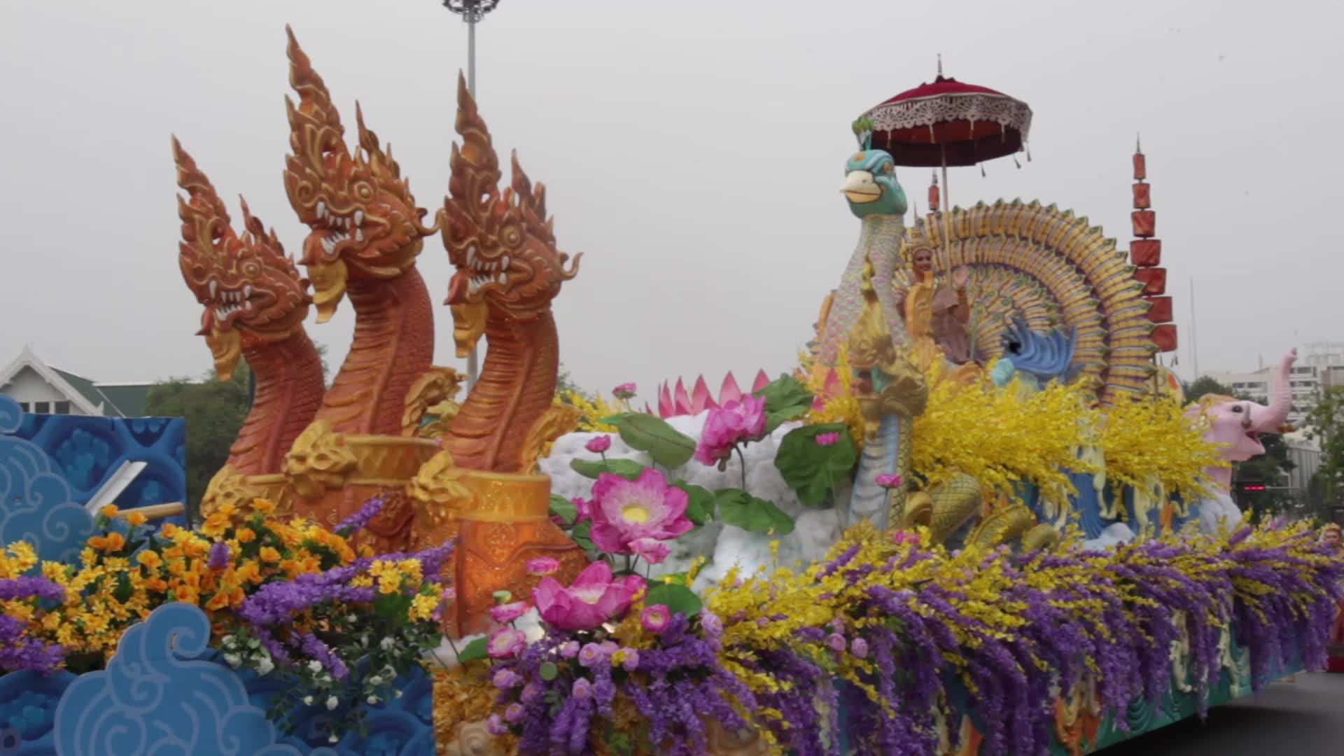 Parade to promote of Thai Songkran Water Festival