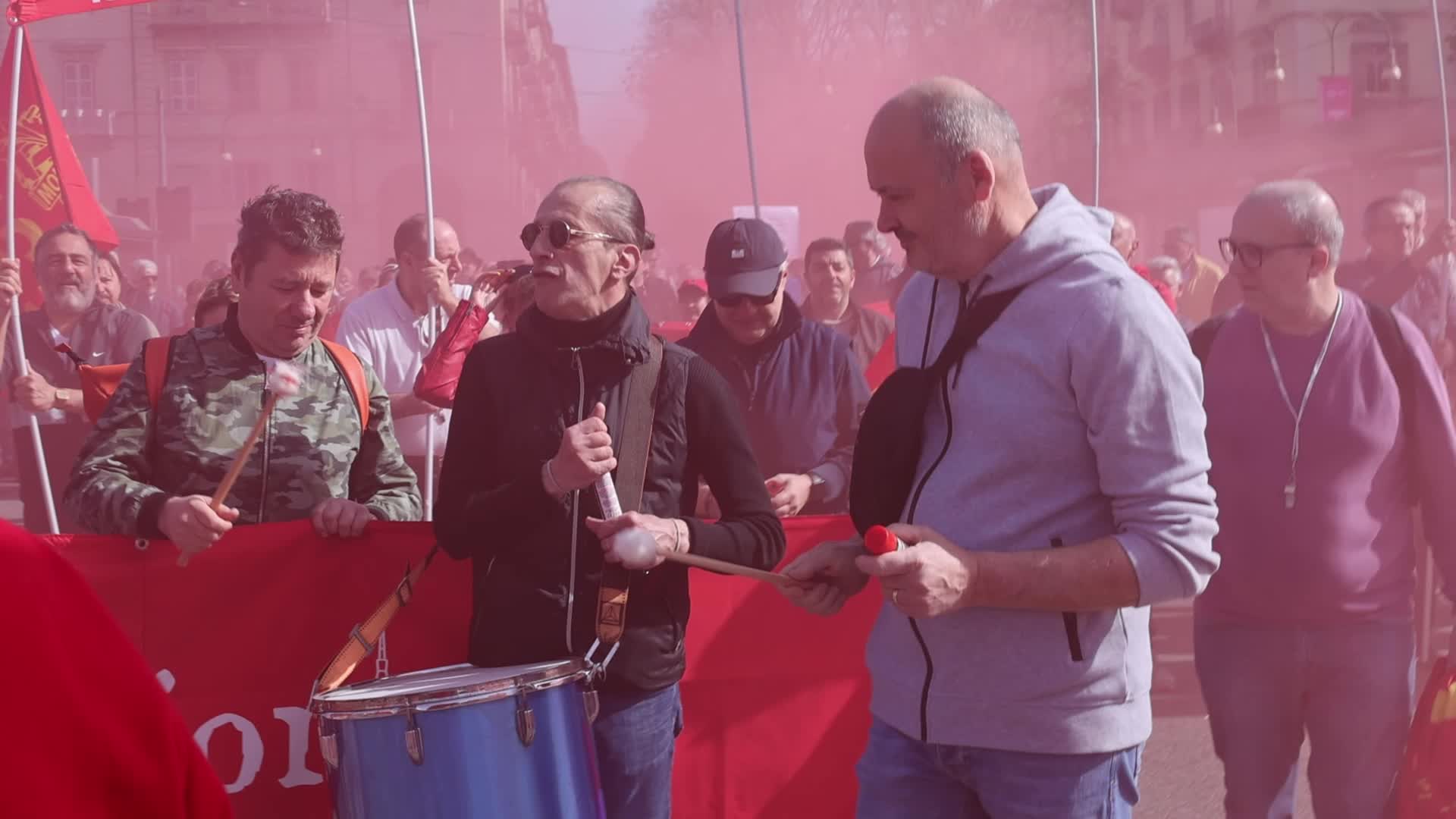 Protest of automotive workers to ask for the relaunch of the car in Italy