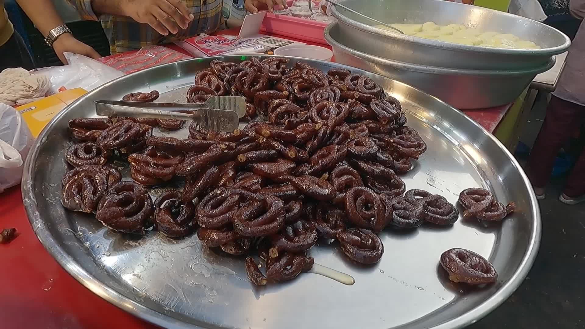 Preparation Of Eid-Al-Fitr In Mumbai