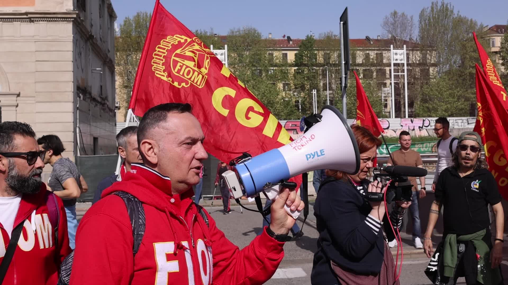 Protest of automotive workers to ask for the relaunch of the car in Italy