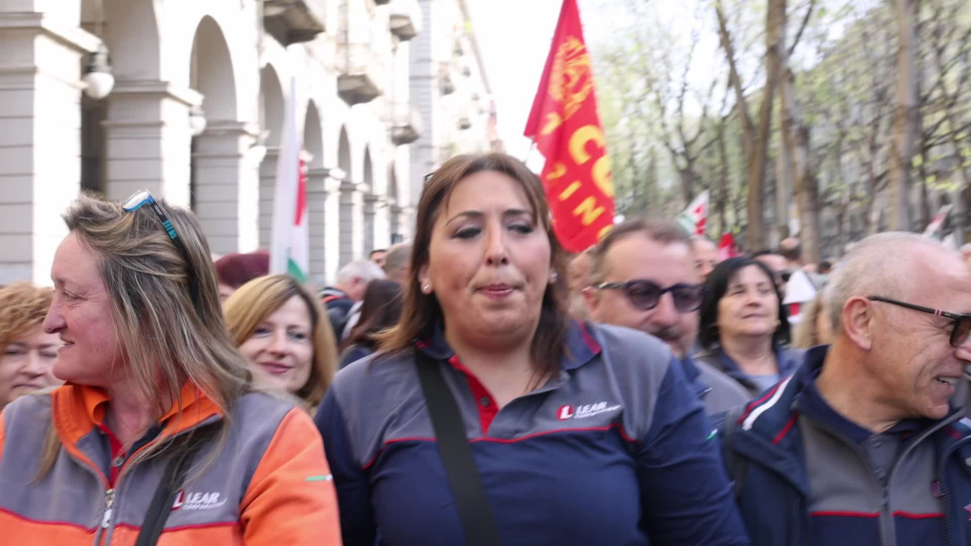 Protest of automotive workers to ask for the relaunch of the car in Italy